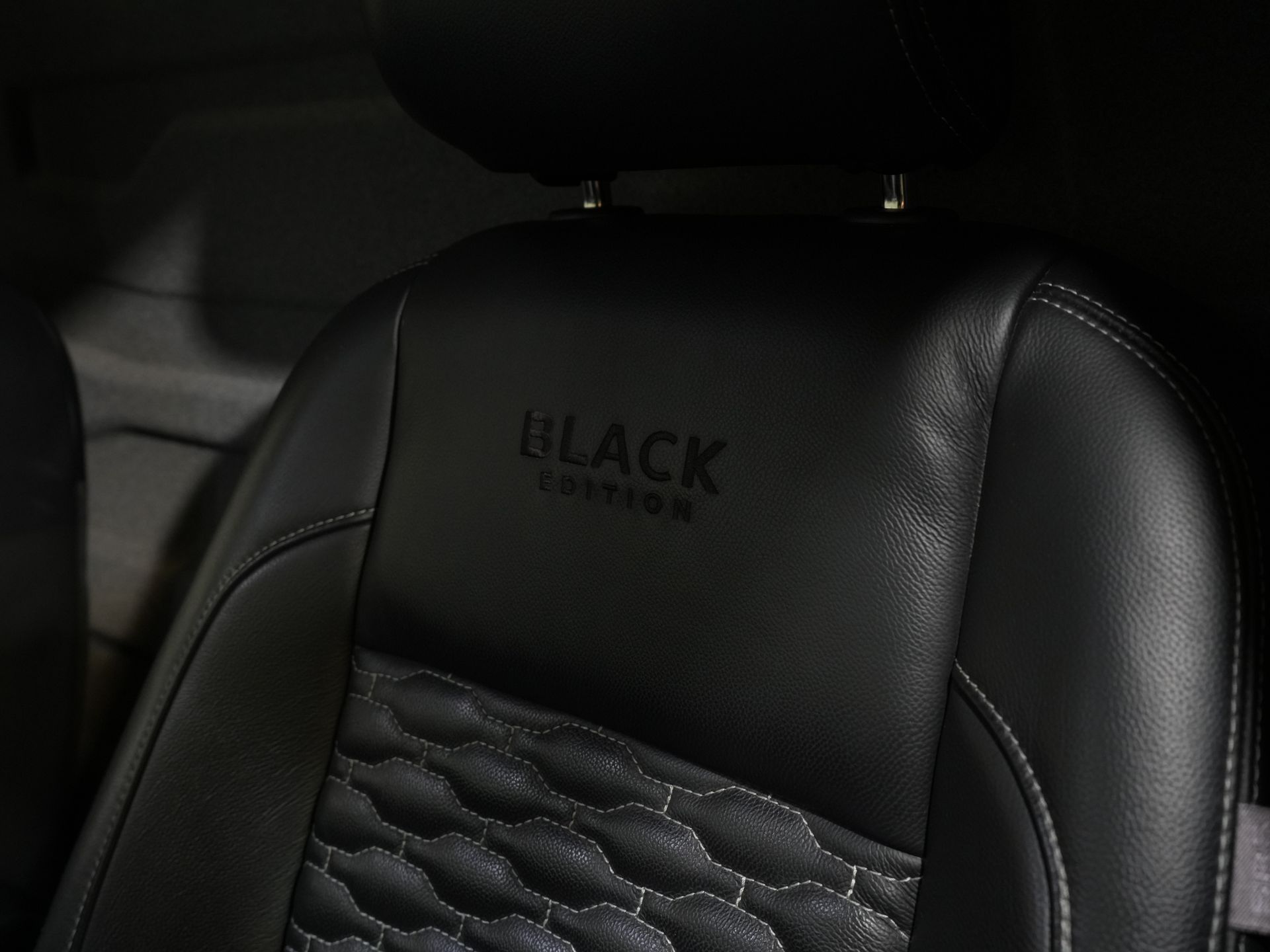 Volkswagen Caddy Cargo Bestelbus 2.0 TDI 125 pk DSG Aut. BPM VRIJ! Black Edition/ LED/ Virtual Cockpit/ Leder/ Adapt. Cruise/ Carplay/ Stoelverw./ Camera 28