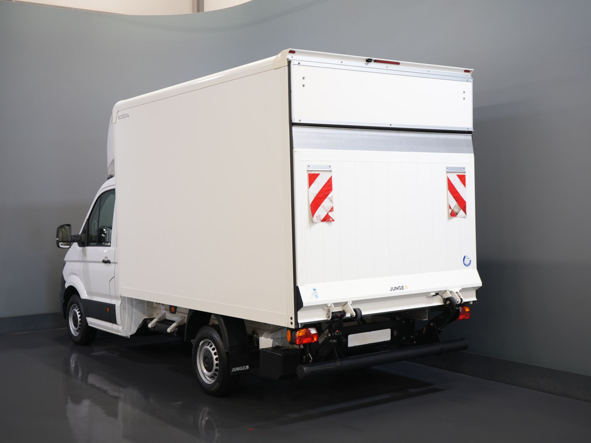 Volkswagen Crafter Bakwagen 35 2.0 TDI 180 pk DSG Aut. BPM VRIJ! 350x208x210 Laadklep/ Spoiler/ Navi/ Carplay/ Camera/ Airco 1