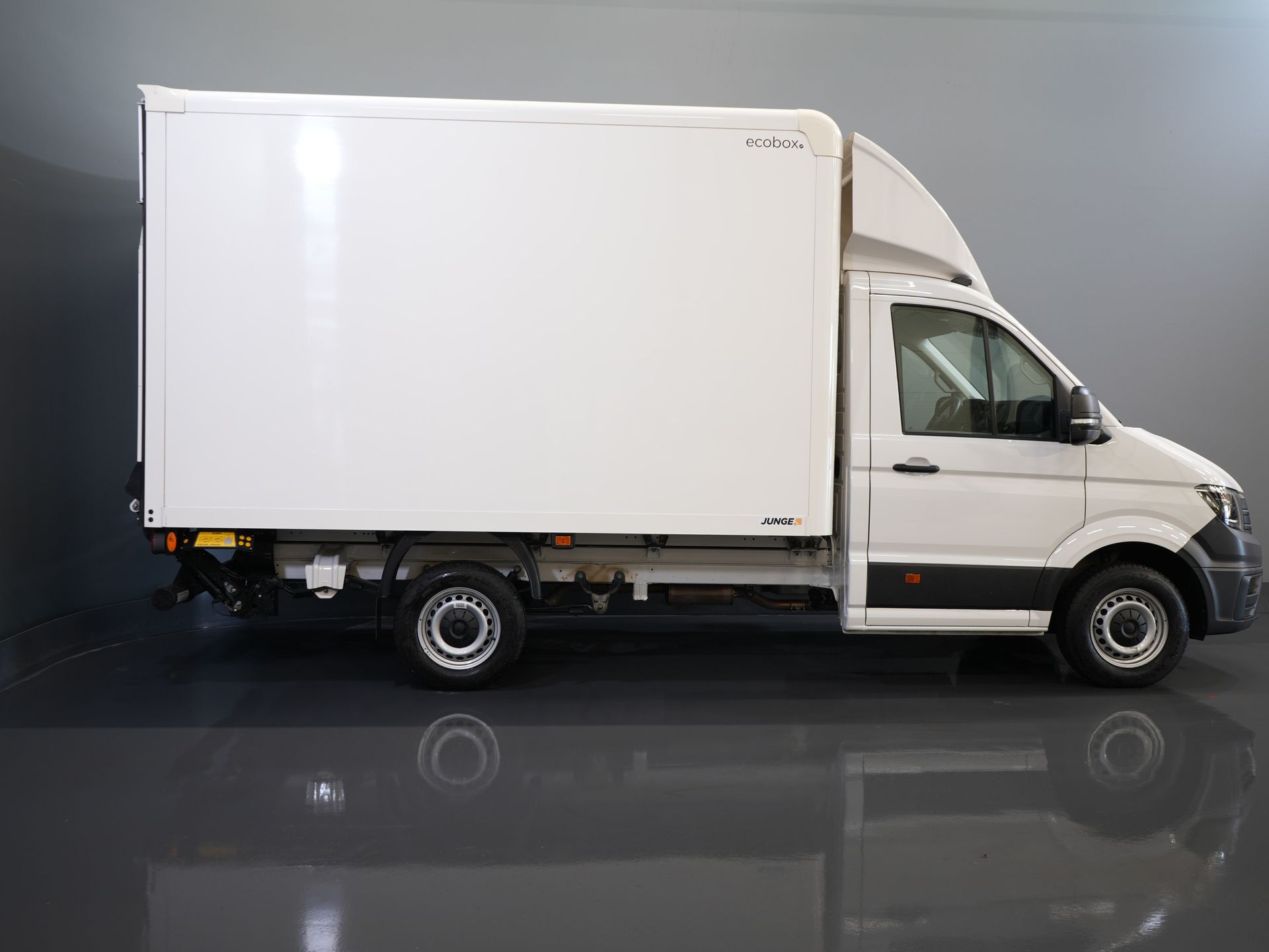 Volkswagen Crafter Bakwagen 35 2.0 TDI 180 pk DSG Aut. BPM VRIJ! 350x208x210 Laadklep/ Spoiler/ Navi/ Carplay/ Camera/ Airco 10