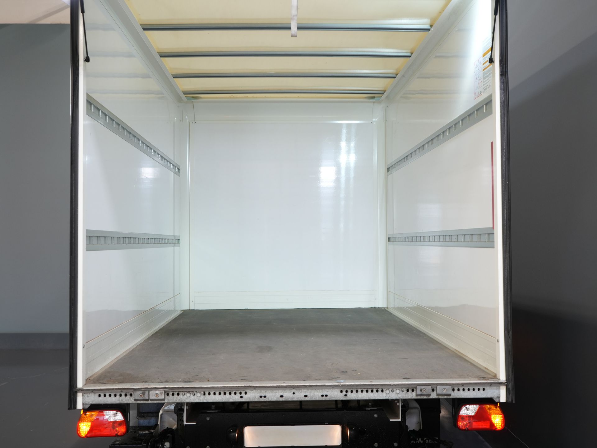 Volkswagen Crafter Bakwagen 35 2.0 TDI 180 pk DSG Aut. BPM VRIJ! 350x208x210 Laadklep/ Spoiler/ Navi/ Carplay/ Camera/ Airco 14