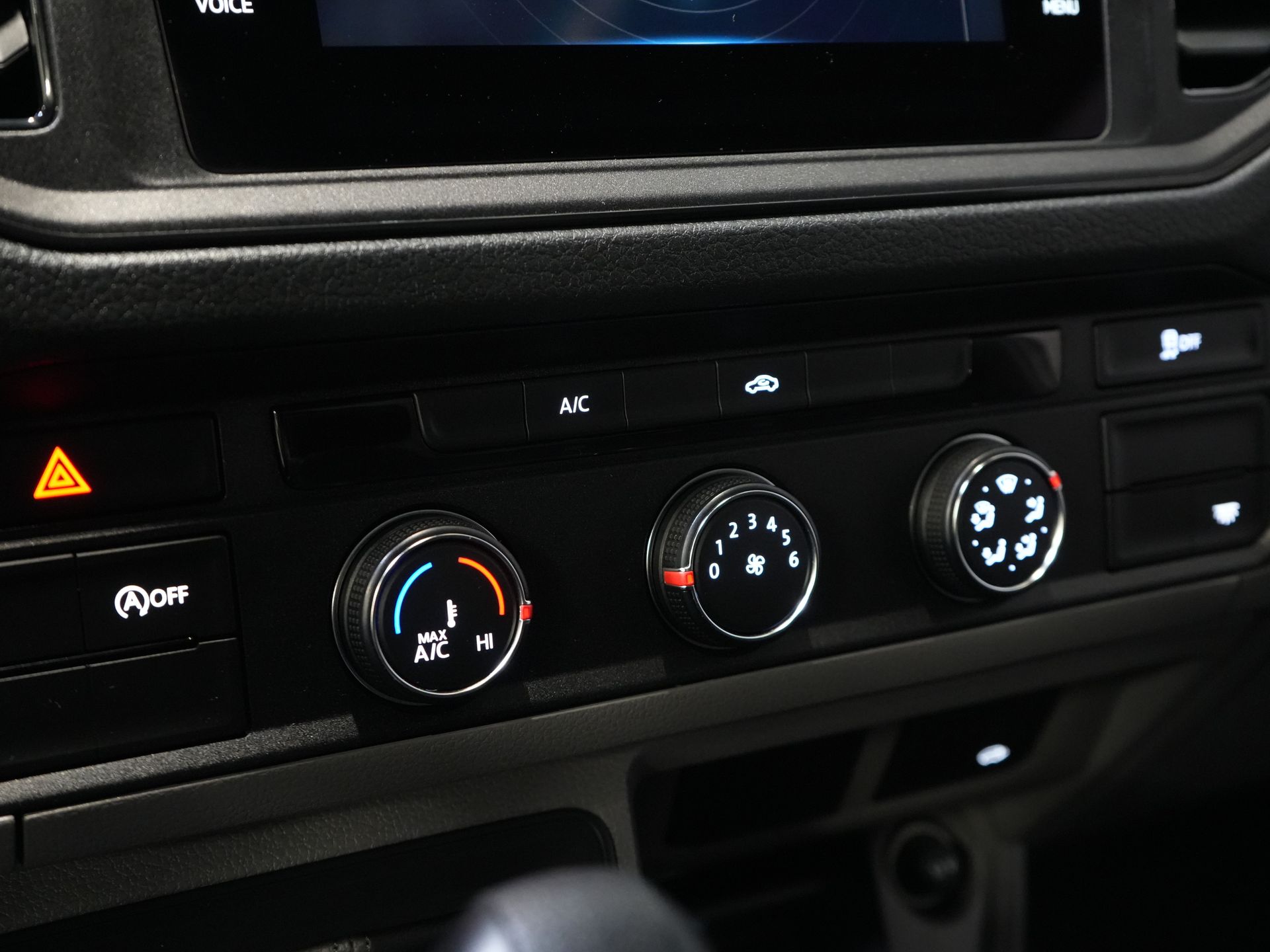 Volkswagen Crafter Bakwagen 35 2.0 TDI 180 pk DSG Aut. BPM VRIJ! 350x208x210 Laadklep/ Spoiler/ Navi/ Carplay/ Camera/ Airco 20