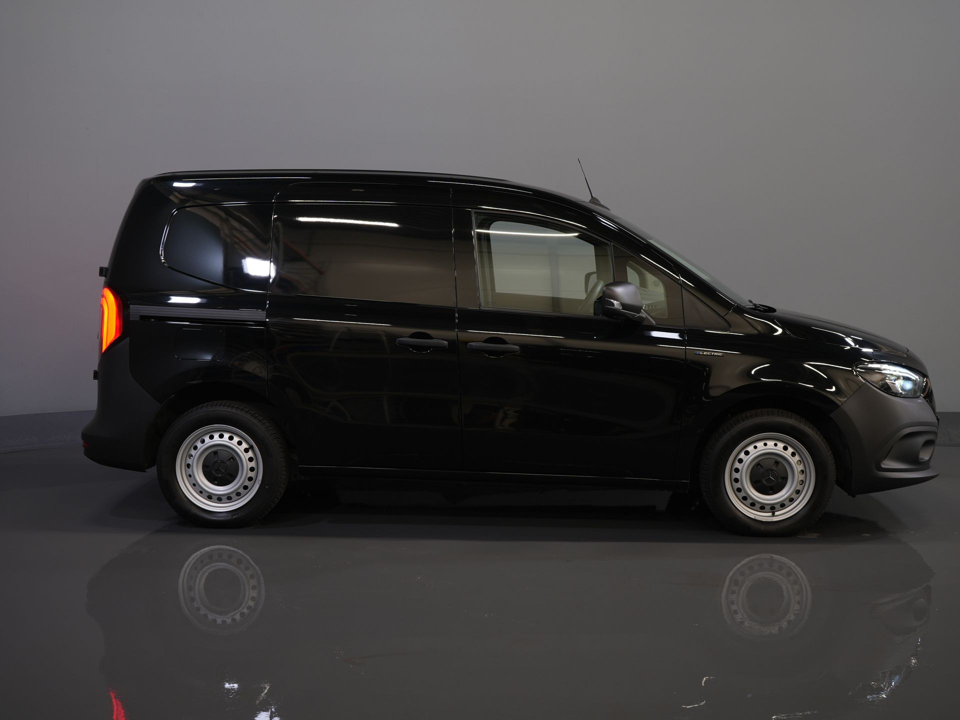 Mercedes-Benz eCitan Bestelbus 51 kWh 284 km WLTP LED/ Climate/ Stoelverw./ Camera/ PDC/ DAB 10