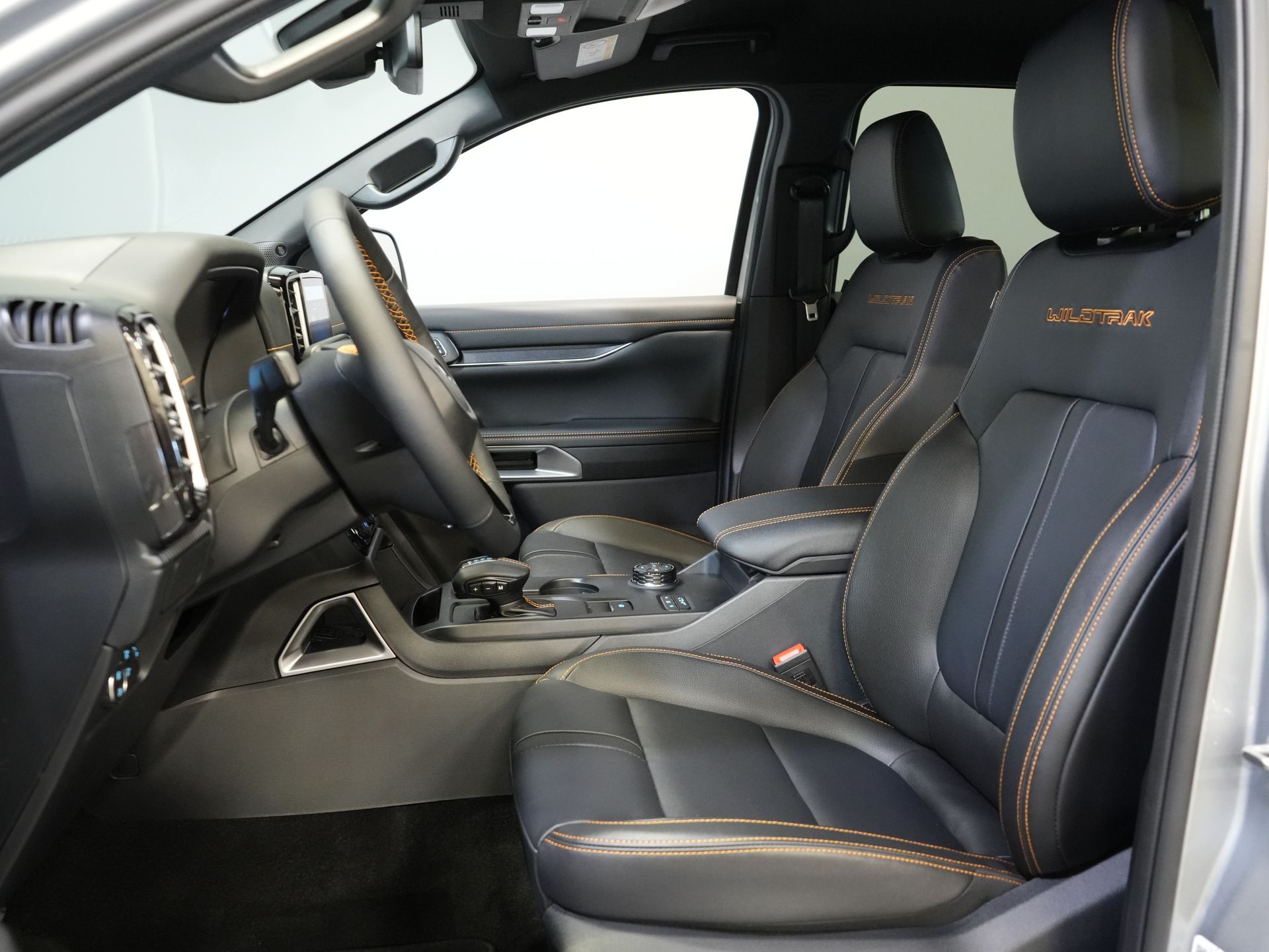 Ford Ranger Pick-Up Ford Ranger Wildtrak 2.3 PHEV Double Cab 4x4/ B&O/ Elek. Roll Cover/ Tech-Pack/ Adapt.Cruise/ 3.5t Trekverm./ 360 Camera/ Leder/ 11