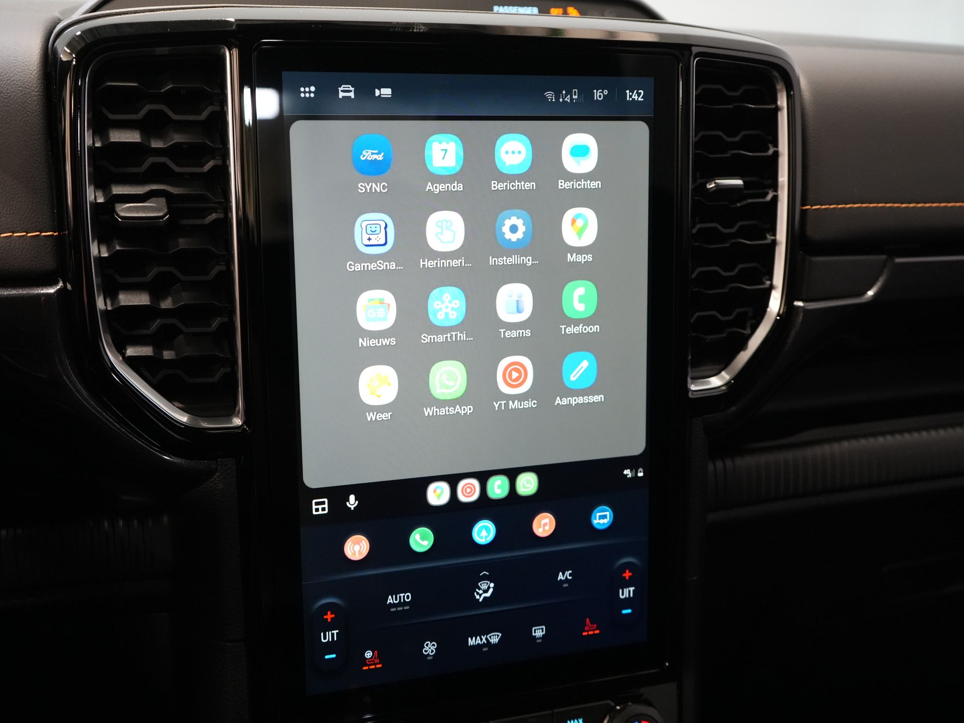 Ford Ranger Pick-Up Ford Ranger Wildtrak 2.3 PHEV Double Cab 4x4/ B&O/ Elek. Roll Cover/ Tech-Pack/ Adapt.Cruise/ 3.5t Trekverm./ 360 Camera/ Leder/ 29