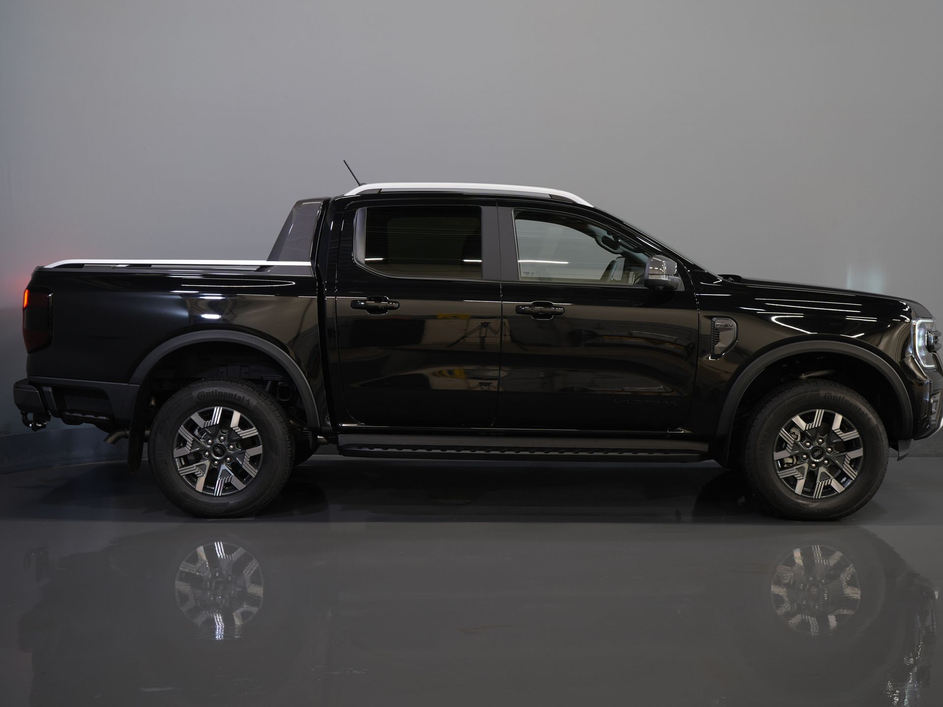 Ford Ranger Pick-Up Wildtrak 2.3 PHEV Double Cab 4x4/ B&O/ Tech-Pack/ Adapt.Cruise/ 3.5t Trekverm./ 360 Camera/ Leder/ Alarm/ Navi/ Carplay/ Trekhaa 10