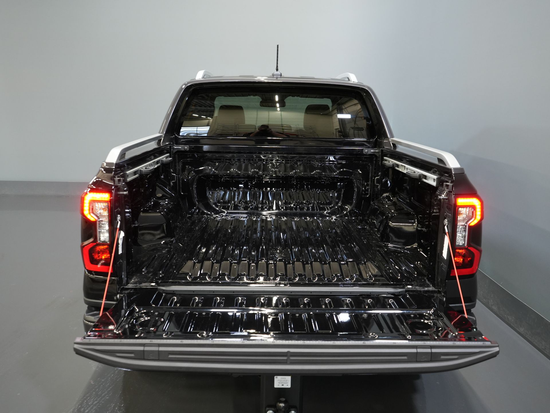 Ford Ranger Pick-Up Wildtrak 2.3 PHEV Double Cab 4x4/ B&O/ Tech-Pack/ Adapt.Cruise/ 3.5t Trekverm./ 360 Camera/ Leder/ Alarm/ Navi/ Carplay/ Trekhaa 14