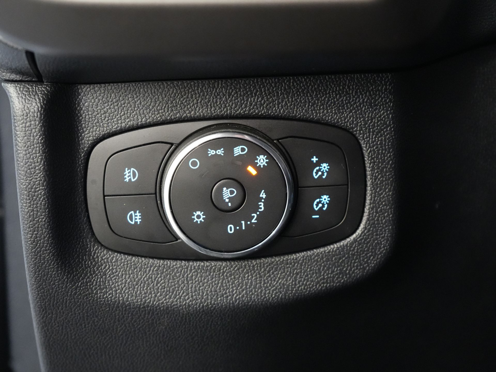 Ford Transit Courier Bestelbus 1.0 Trend 100 pk BENZINE BPM VRIJ! Garantie 05-2029/ Carplay/ Virtual Cockpit/ Airco/ Cruise 15