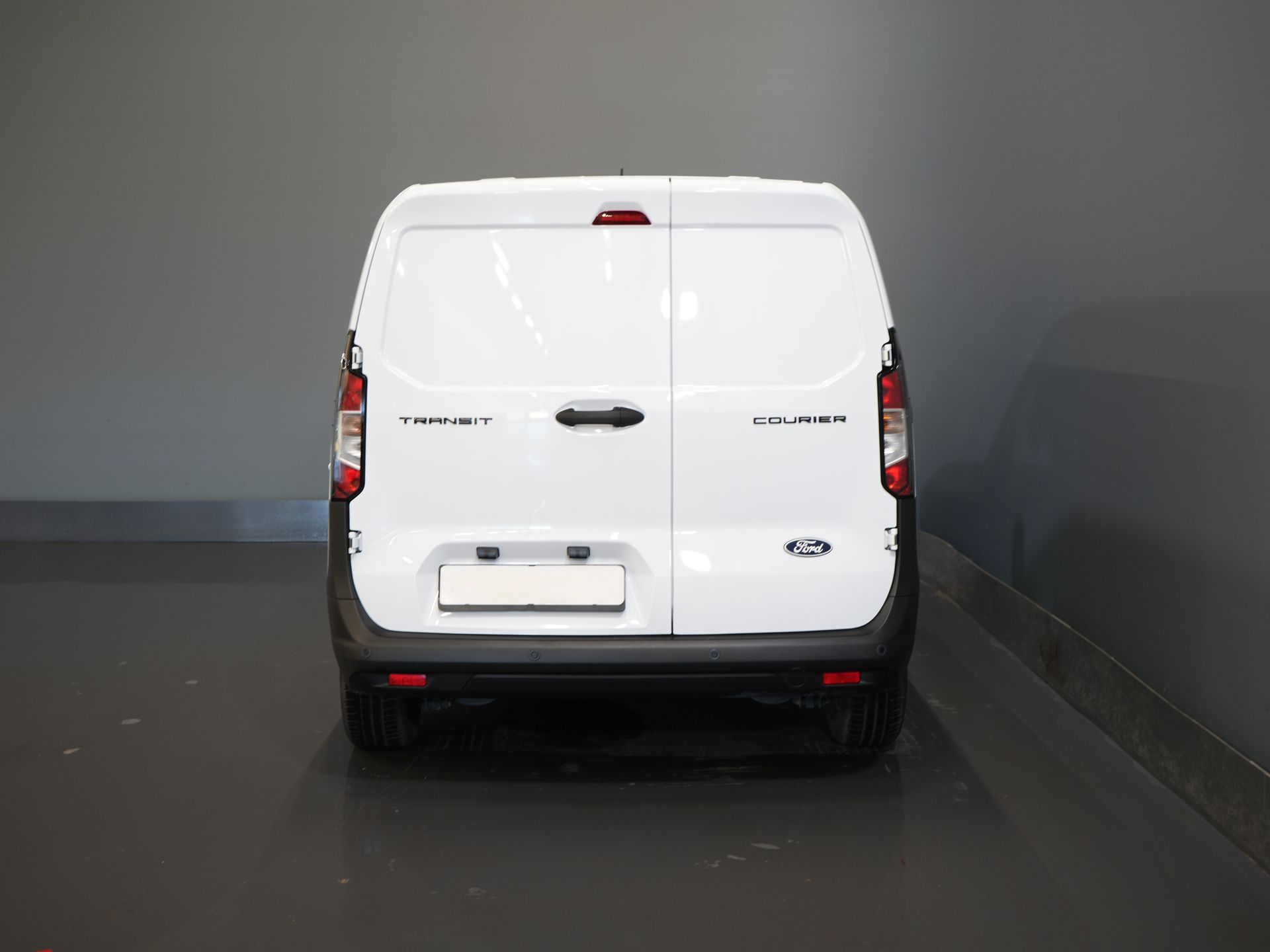 Ford Transit Courier Bestelbus 1.0 Trend 100 pk BENZINE BPM VRIJ! Garantie 05-2029/ Carplay/ Virtual Cockpit/ Airco/ Cruise 5