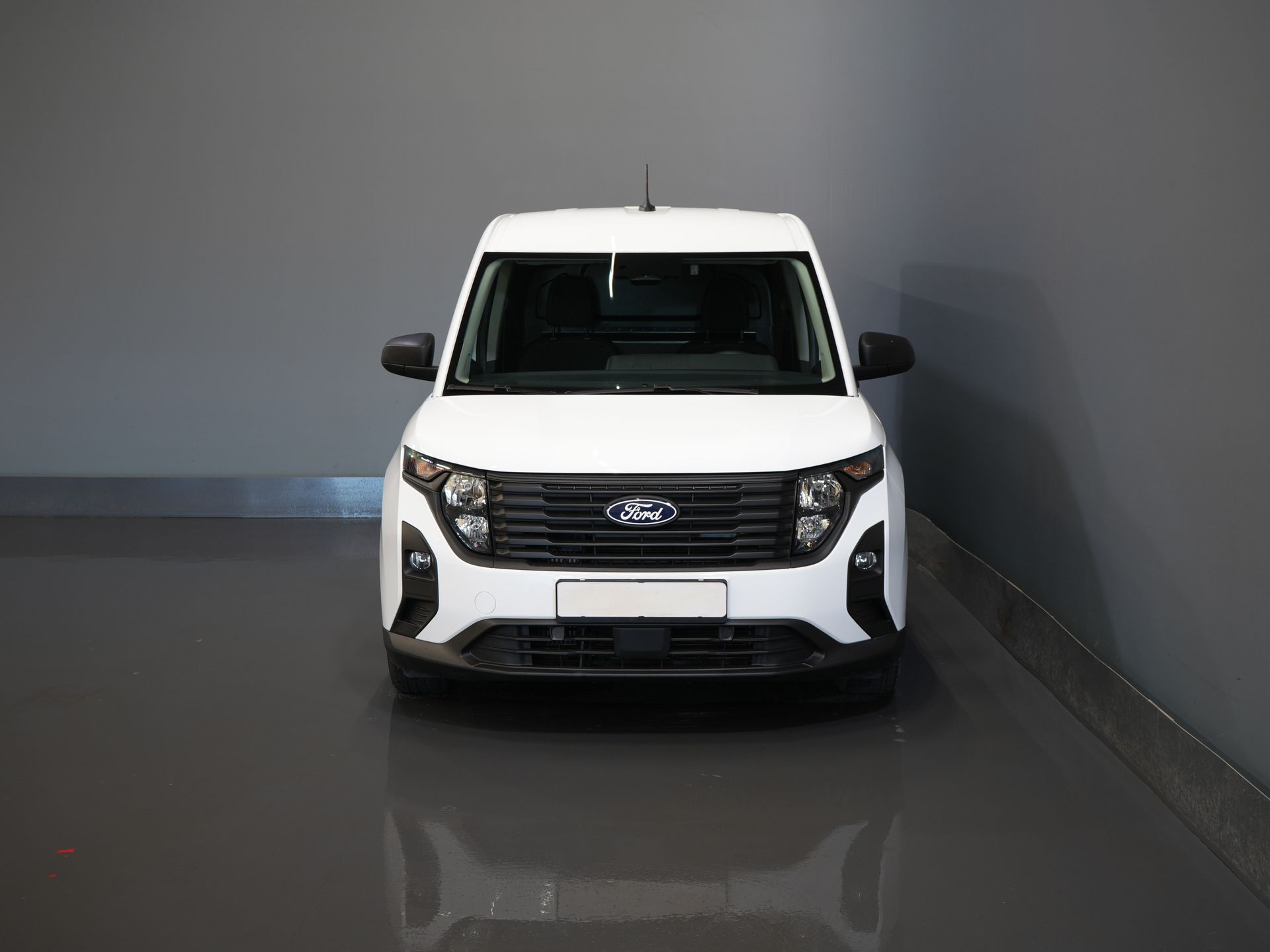 Ford Transit Courier Bestelbus 1.0 Trend 100 pk BENZINE BPM VRIJ! Garantie 05-2029/ Carplay/ Virtual Cockpit/ Airco/ Cruise 6