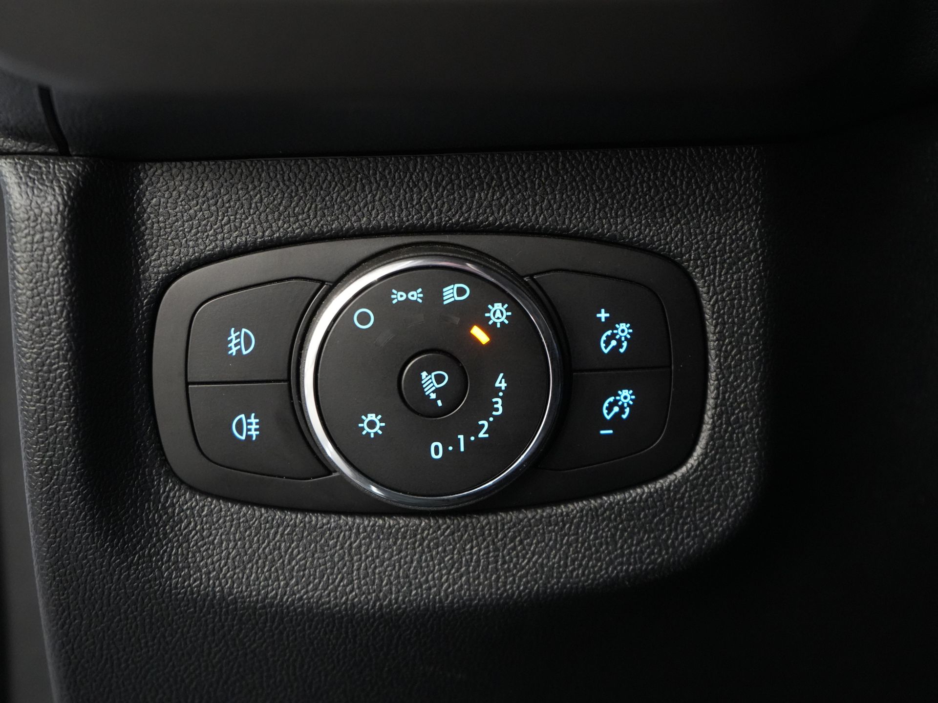 Ford Transit Courier Bestelbus 1.0 Trend 100 pk BENZINE BPM VRIJ! Garantie 05-2029/ Carplay/ Virtual Cockpit/ Airco/ Cruise 15