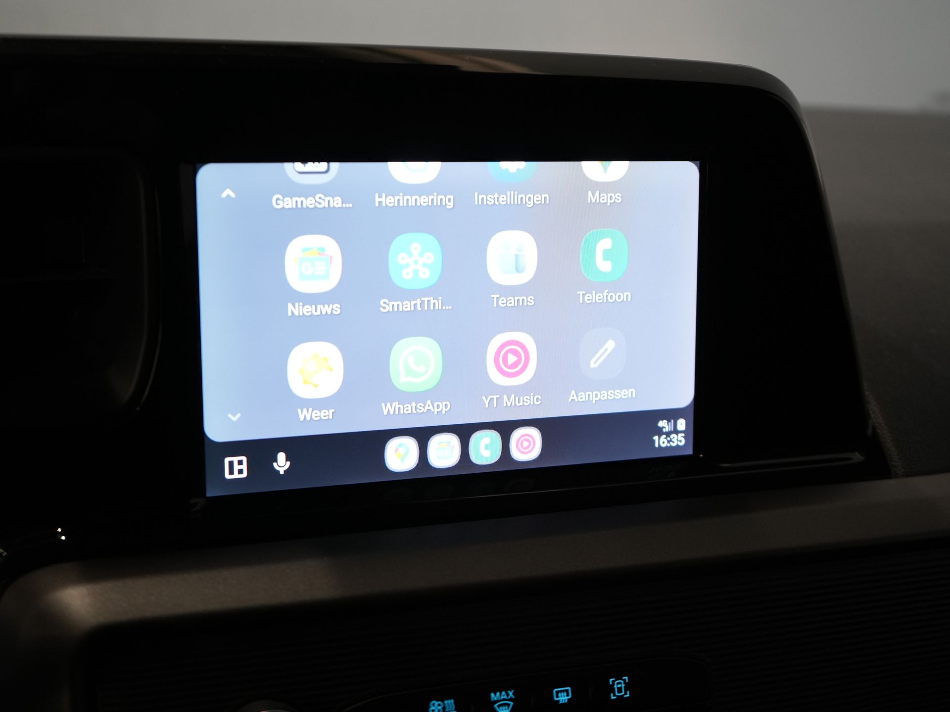 Ford Transit Courier Bestelbus 1.0 Trend 100 pk BENZINE BPM VRIJ! Garantie 05-2029/ Carplay/ Virtual Cockpit/ Airco/ Cruise 23