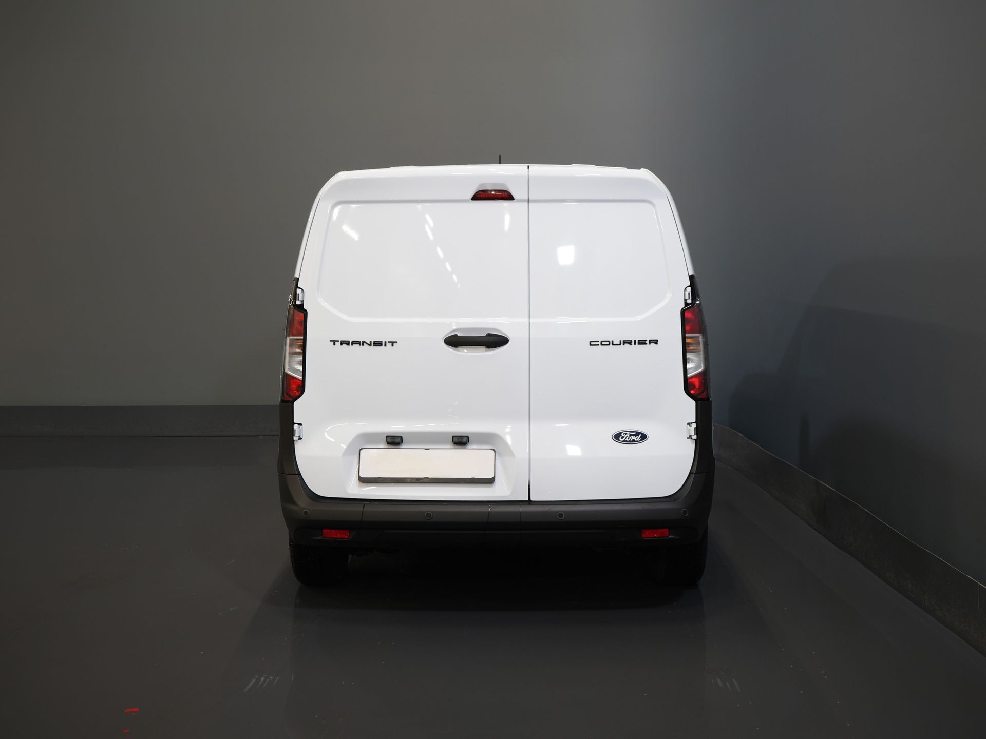 Ford Transit Courier Bestelbus 1.0 Trend 100 pk BENZINE BPM VRIJ! Garantie 05-2029/ Carplay/ Virtual Cockpit/ Airco/ Cruise 5