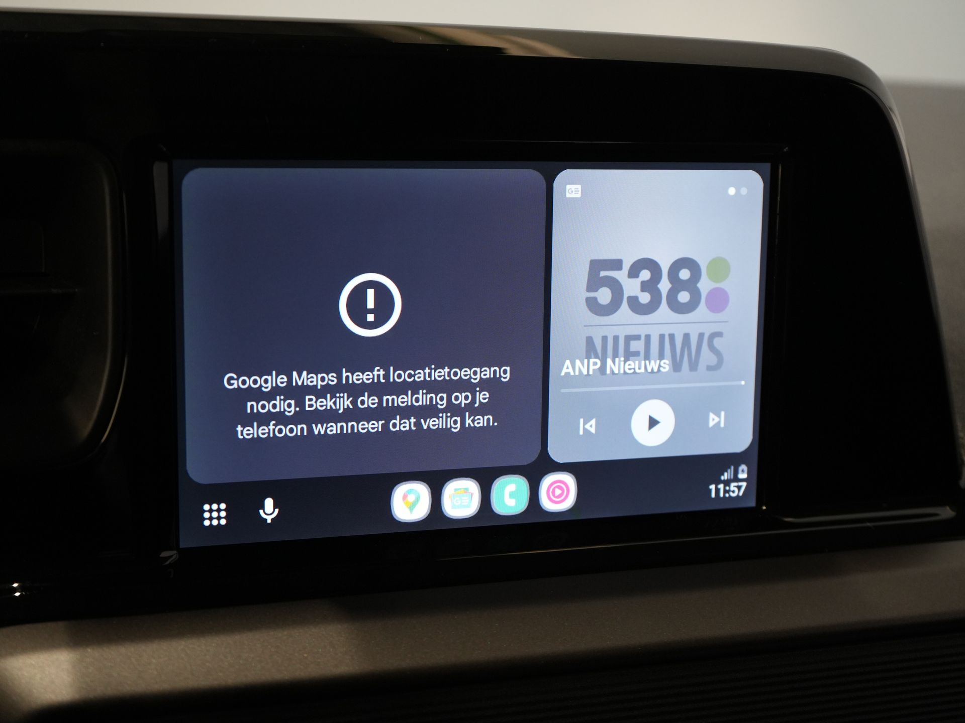 Ford Transit Courier Bestelbus 1.0 Trend 100 pk BENZINE BPM VRIJ! Garantie 05-2029/ Carplay/ Virtual Cockpit/ Airco/ Cruise 23