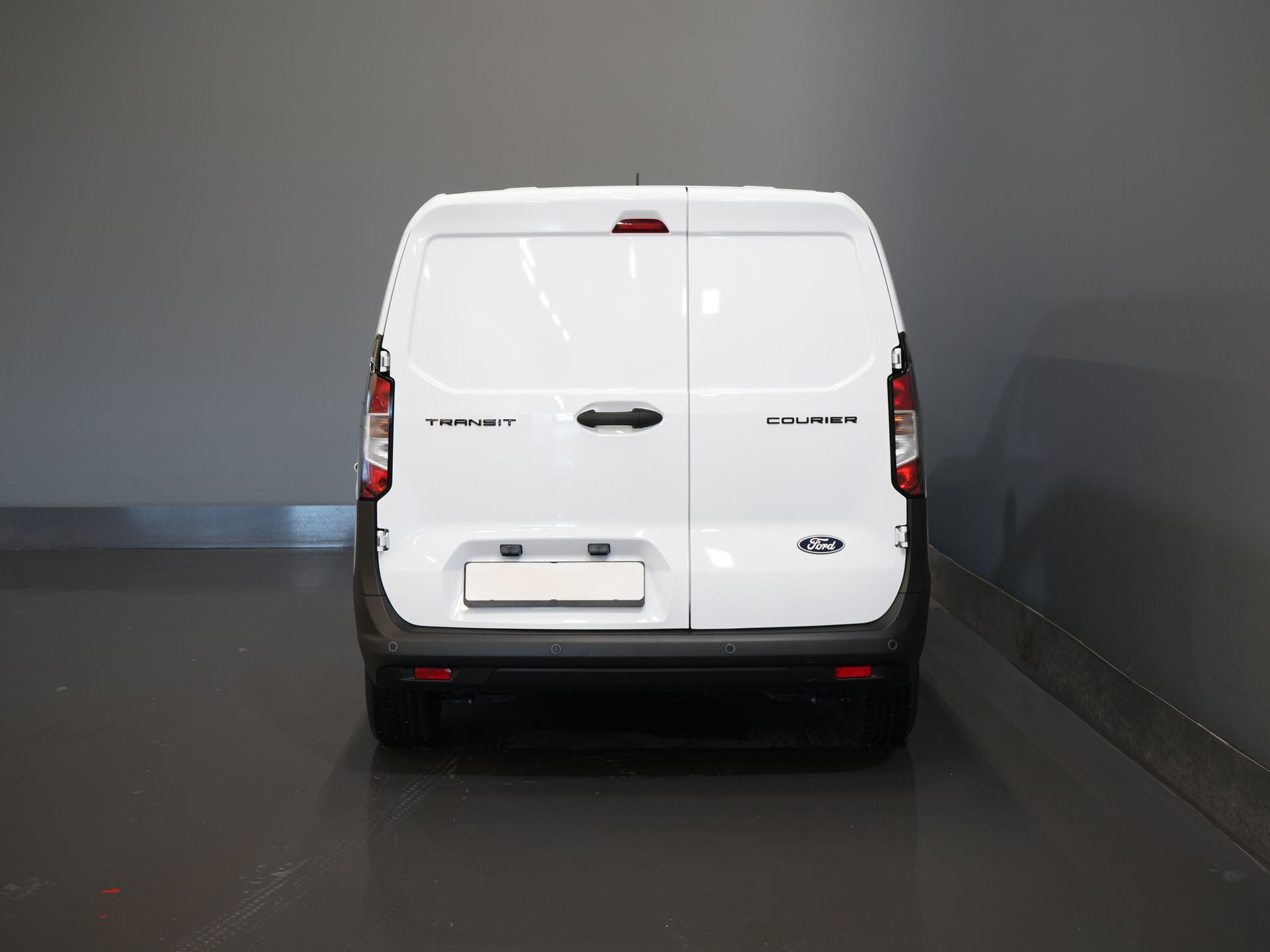 Ford Transit Courier Bestelbus 1.0 Trend 100 pk BENZINE BPM VRIJ! Garantie 05-2029/ Carplay/ Virtual Cockpit/ Airco/ Cruise 5