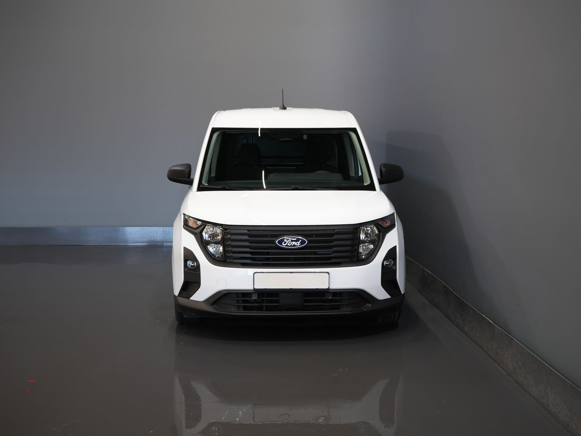 Ford Transit Courier Bestelbus 1.0 Trend 100 pk BENZINE BPM VRIJ! Garantie 05-2029/ Carplay/ Virtual Cockpit/ Airco/ Cruise 6