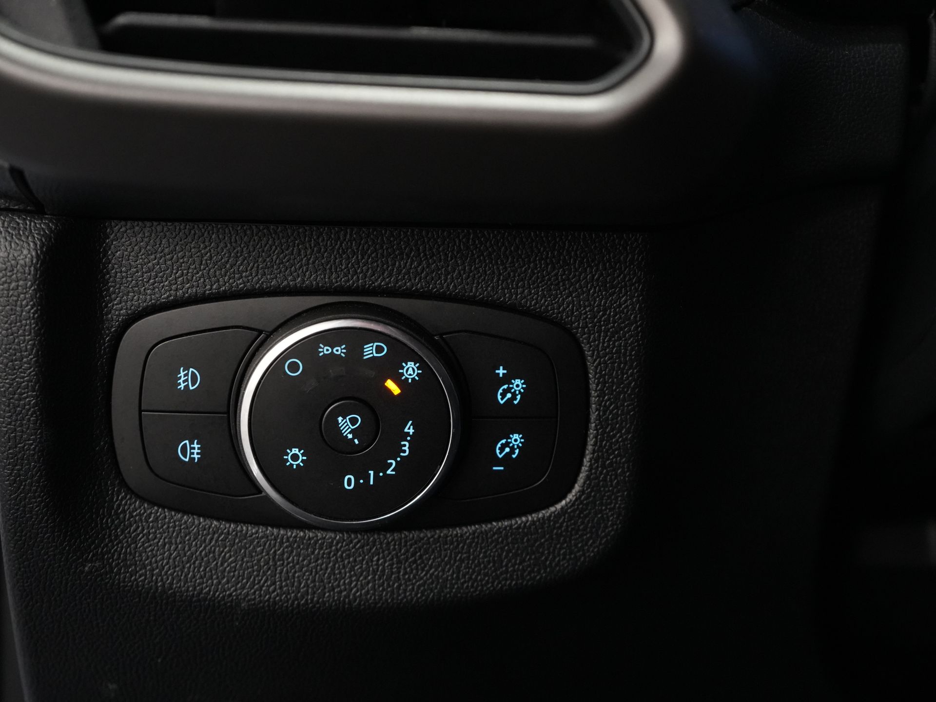 Ford Transit Courier Bestelbus 1.0 Trend 100 pk BENZINE BPM VRIJ! Garantie 05-2029/ Carplay/ Virtual Cockpit/ Airco/ Cruise 16