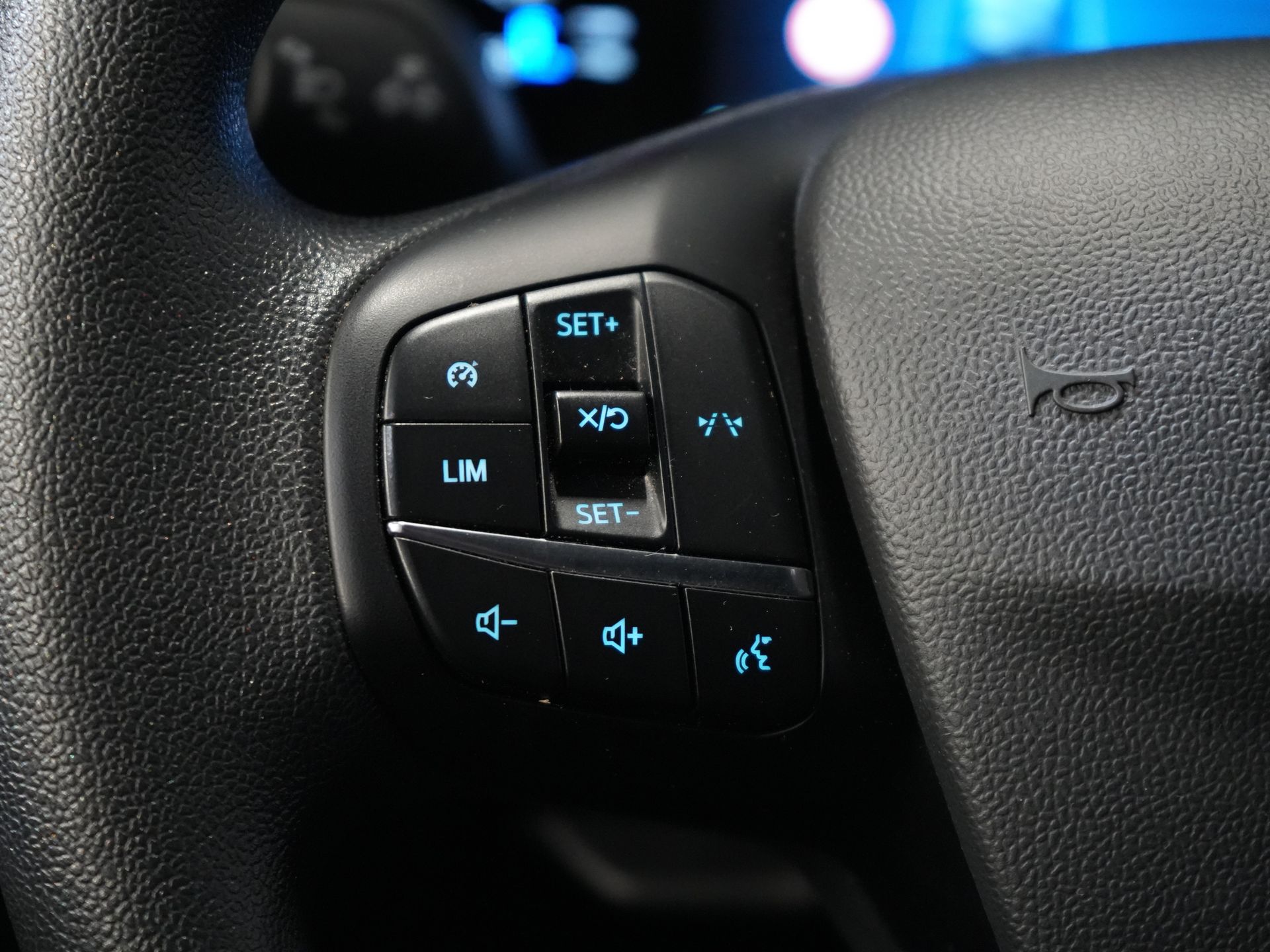 Ford Transit Courier Bestelbus 1.0 Trend 100 pk BENZINE BPM VRIJ! Garantie 05-2029/ Carplay/ Virtual Cockpit/ Airco/ Cruise 17