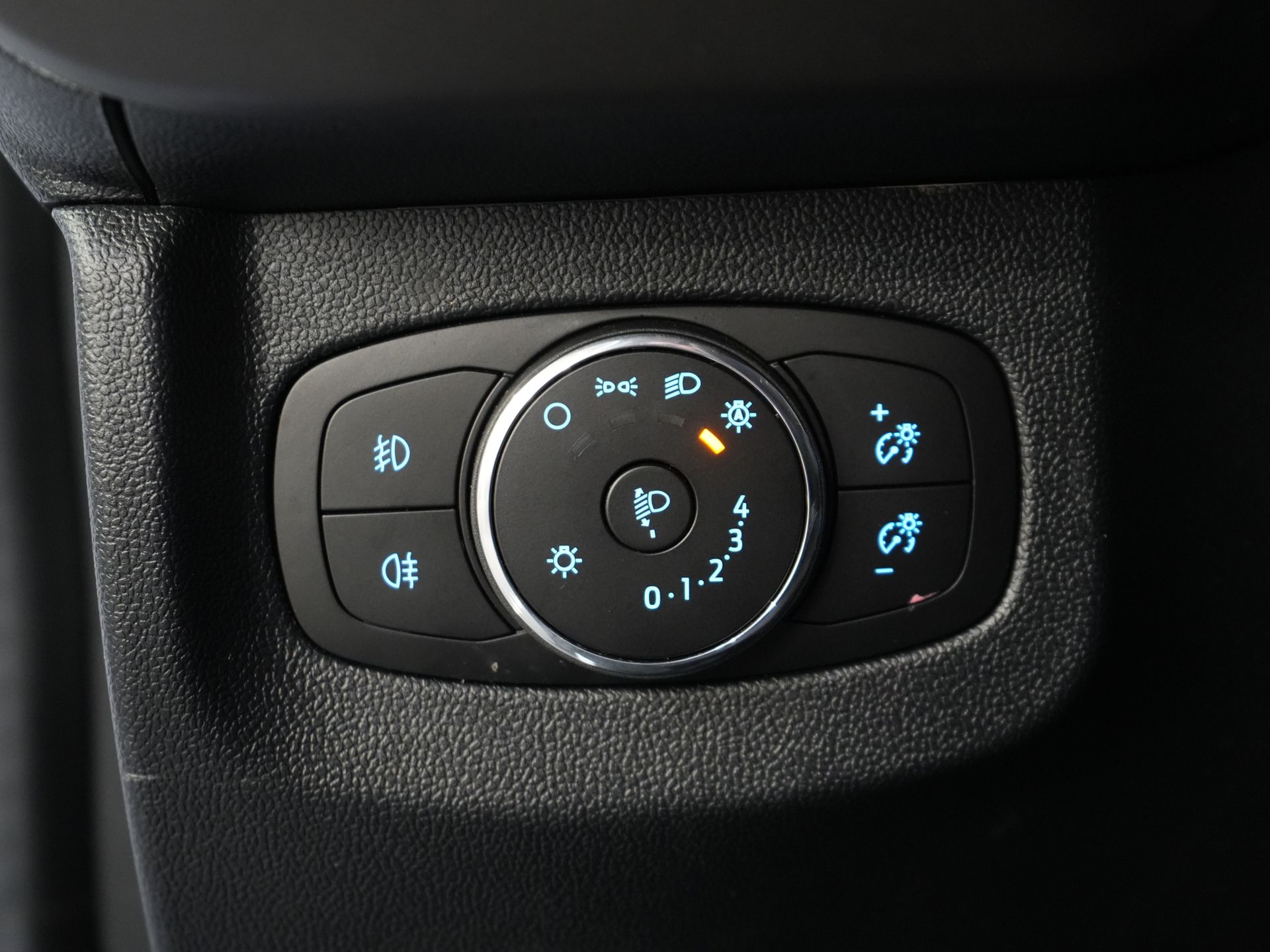 Ford Transit Courier Bestelbus 1.0 Trend 100 pk BENZINE BPM VRIJ! Garantie 05-2029/ Carplay/ Virtual Cockpit/ Airco/ Cruise 15