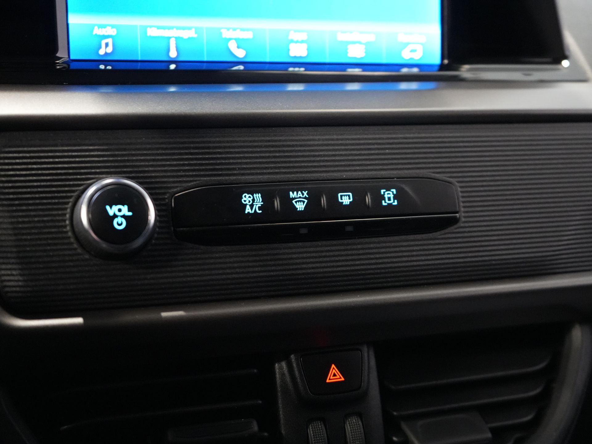 Ford Transit Courier Bestelbus 1.0 Trend 100 pk BENZINE BPM VRIJ! Garantie 05-2029/ Carplay/ Virtual Cockpit/ Airco/ Cruise 18