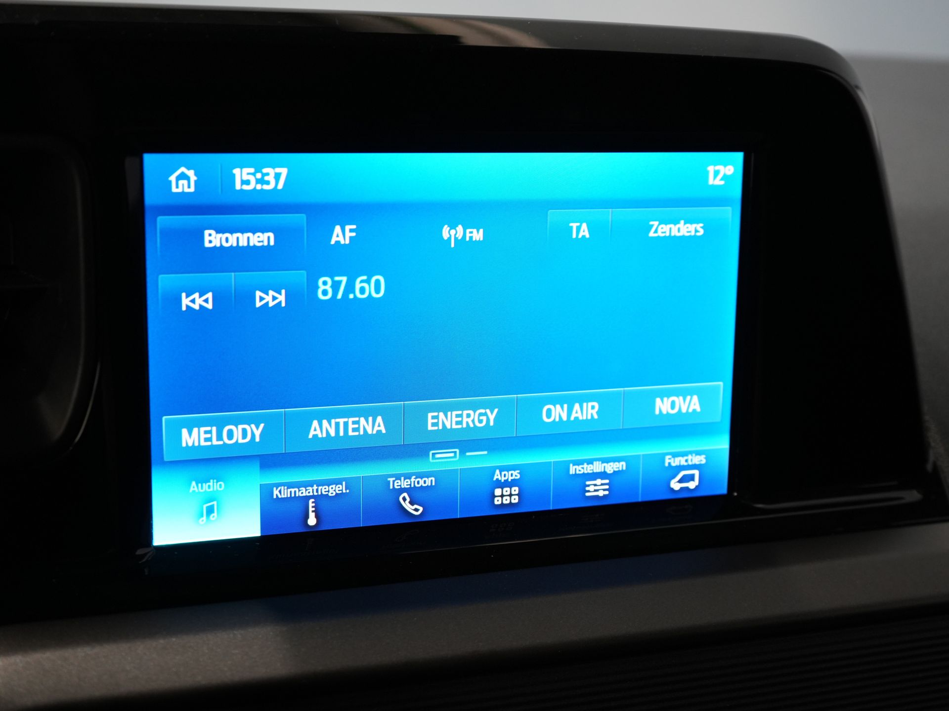 Ford Transit Courier Bestelbus 1.0 Trend 100 pk BENZINE BPM VRIJ! Garantie 05-2029/ Carplay/ Virtual Cockpit/ Airco/ Cruise 19