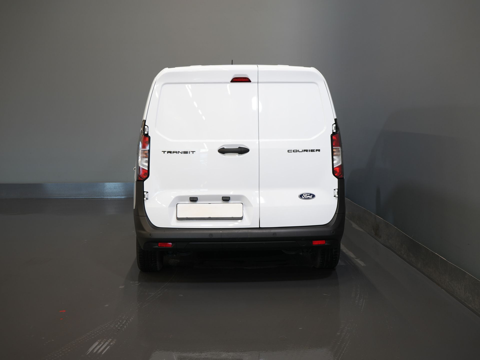 Ford Transit Courier Bestelbus 1.0 Trend 100 pk BENZINE BPM VRIJ! Garantie 05-2029/ Carplay/ Virtual Cockpit/ Airco/ Cruise 5