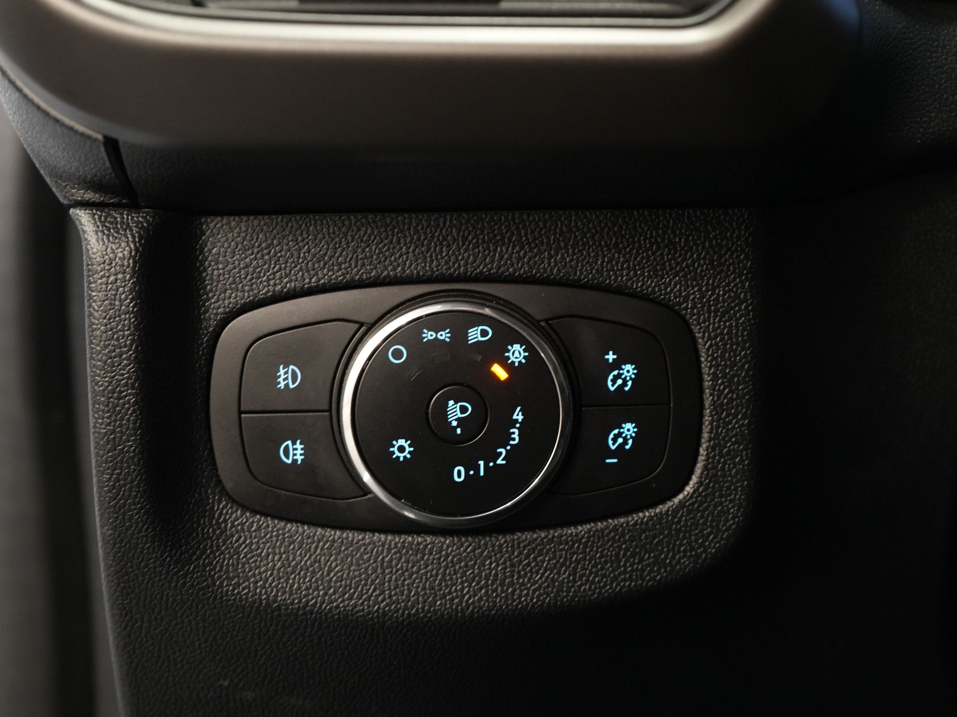 Ford Transit Courier Bestelbus 1.0 Trend 100 pk BENZINE BPM VRIJ! Garantie 05-2029/ Carplay/ Virtual Cockpit/ Airco/ Cruise 15