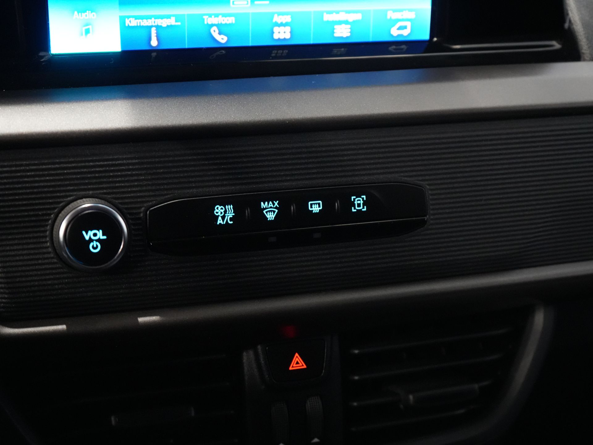 Ford Transit Courier Bestelbus 1.0 Trend 100 pk BENZINE BPM VRIJ! Garantie 05-2029/ Carplay/ Virtual Cockpit/ Airco/ Cruise 18