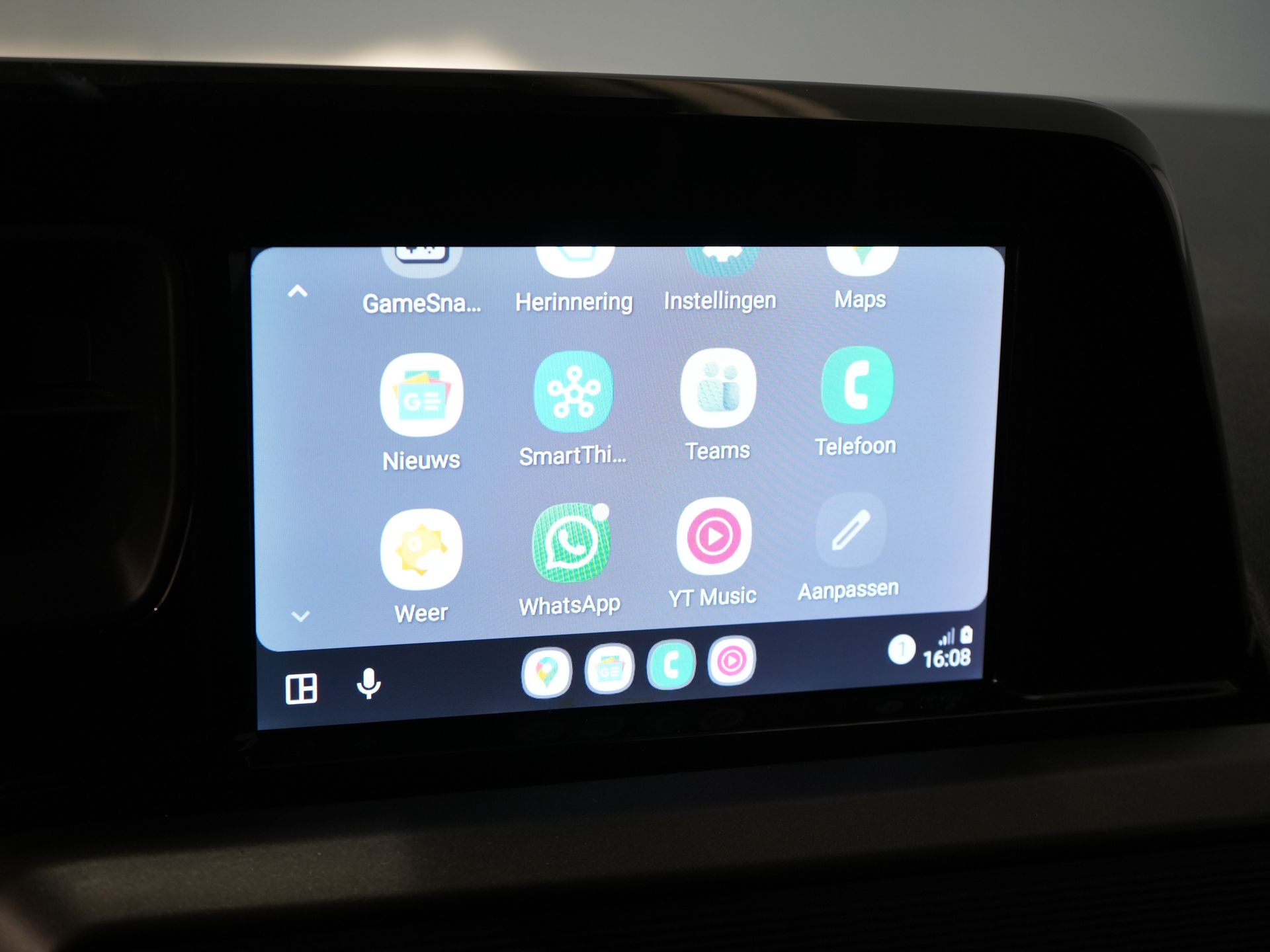 Ford Transit Courier Bestelbus 1.0 Trend 100 pk BENZINE BPM VRIJ! Garantie 05-2029/ Carplay/ Virtual Cockpit/ Airco/ Cruise 23