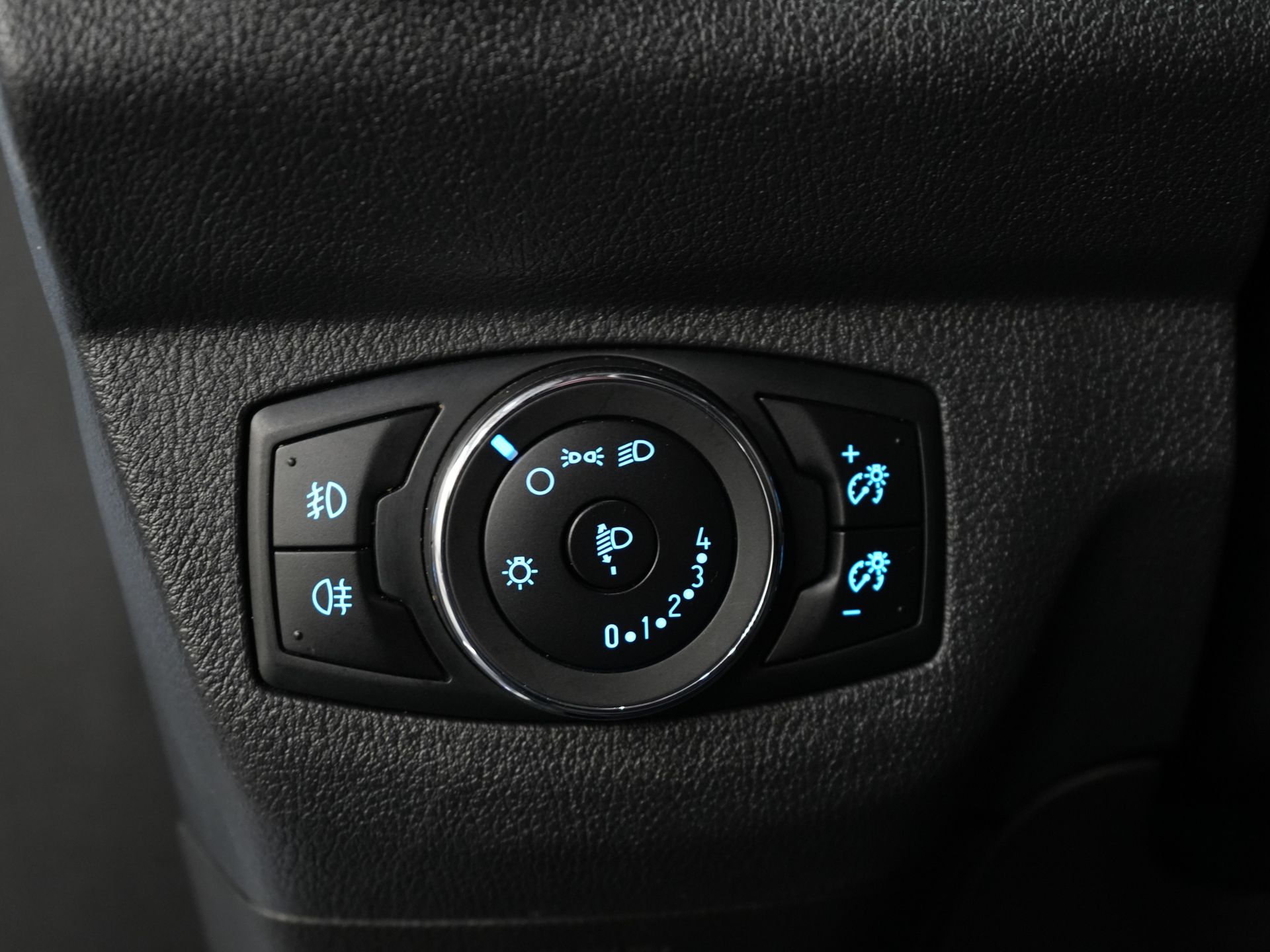 Ford Transit Courier Bestelbus 1.5 TDCI BPM VRIJ! NL Auto/ 2xSchuifdeur/ Carplay/ Airco/ PDC/ Cruise 16