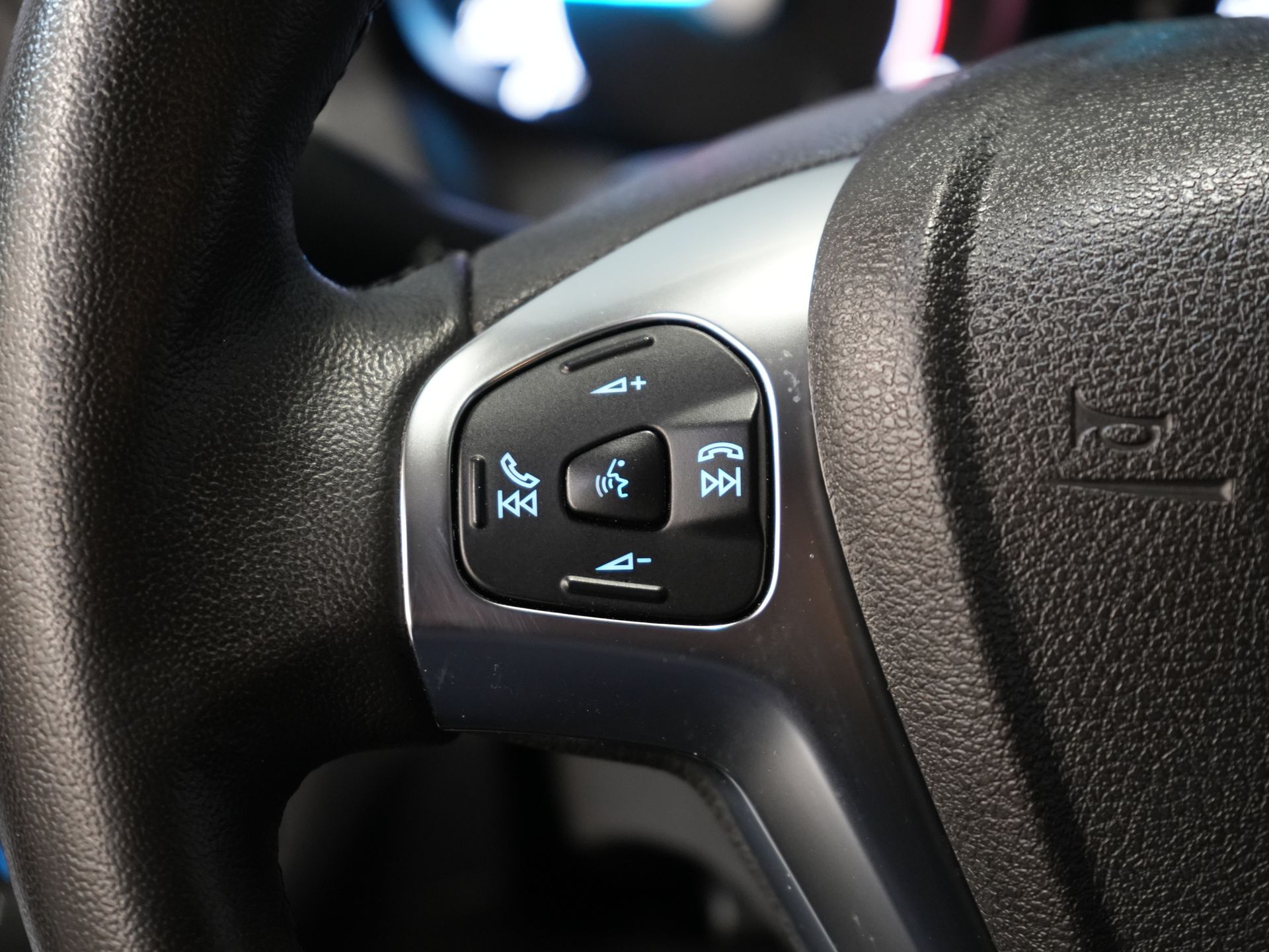 Ford Transit Courier Bestelbus 1.5 TDCI BPM VRIJ! NL Auto/ 2xSchuifdeur/ Carplay/ Airco/ PDC/ Cruise 17