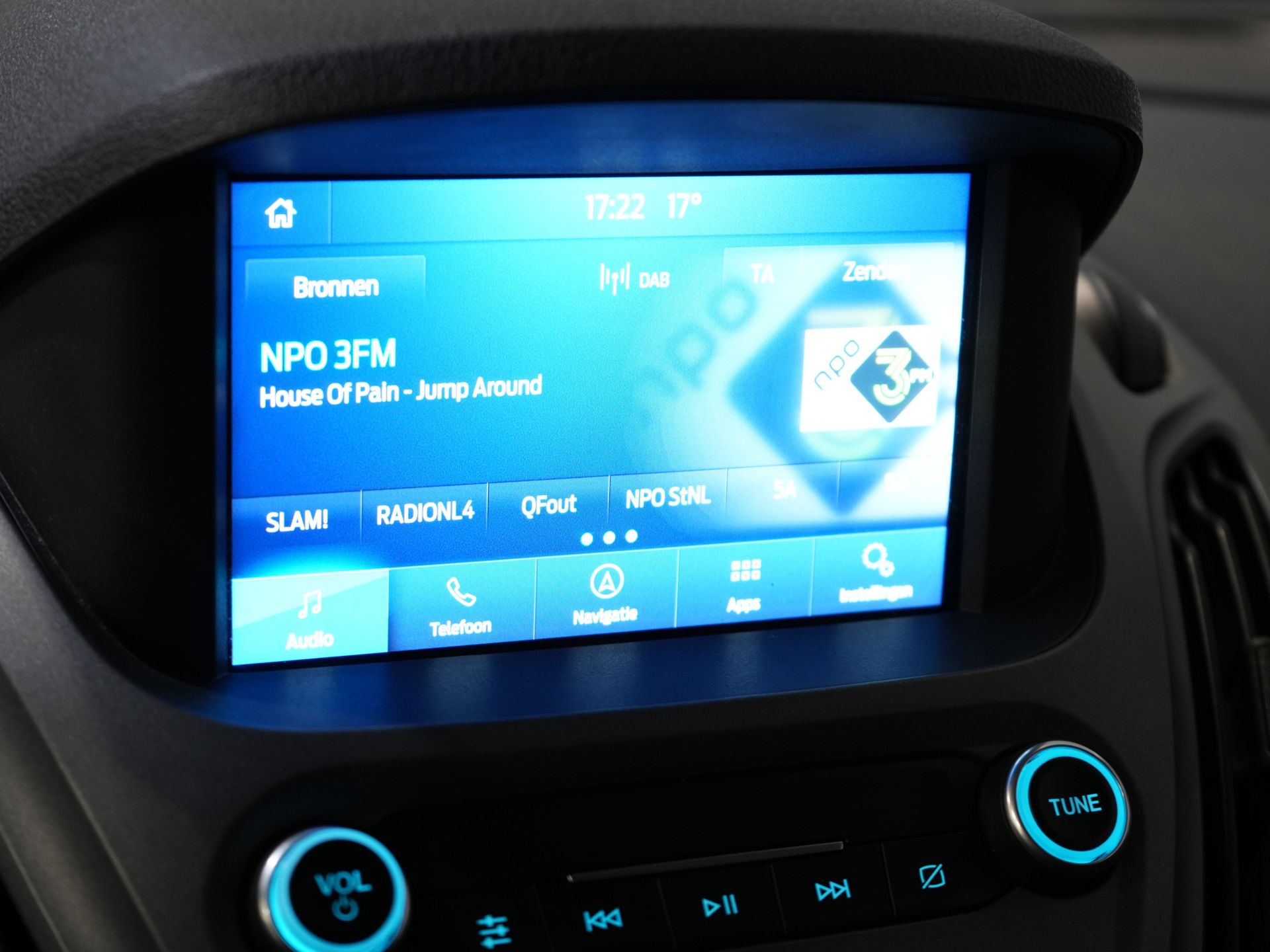 Ford Transit Courier Bestelbus 1.5 TDCI BPM VRIJ! NL Auto/ 2xSchuifdeur/ Carplay/ Airco/ PDC/ Cruise 21