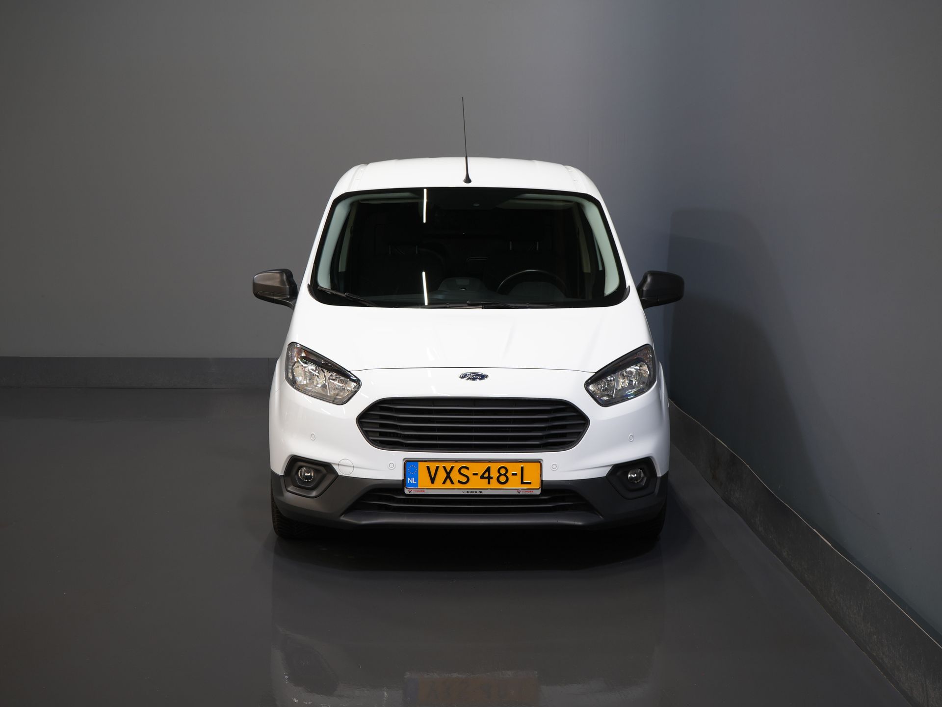 Ford Transit Courier Bestelbus 1.5 TDCI BPM VRIJ! NL Auto/ 2xSchuifdeur/ Carplay/ Airco/ PDC/ Cruise 6