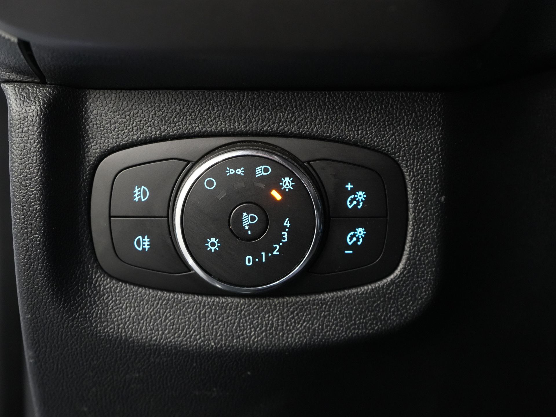 Ford Transit Courier Bestelbus 1.0 Trend 100 pk BENZINE BPM VRIJ! Garantie 05-2029/ Carplay/ Virtual Cockpit/ Airco/ Cruise 15