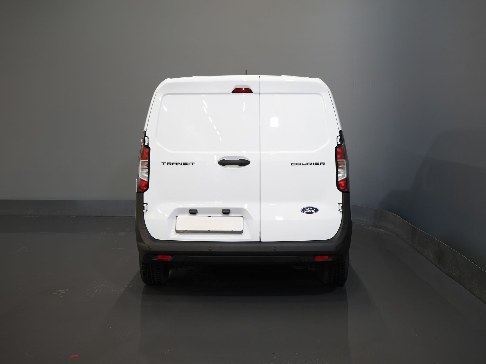 Ford Transit Courier Bestelbus 1.0 Trend 100 pk BENZINE BPM VRIJ! Garantie 05-2029/ Carplay/ Virtual Cockpit/ Airco/ Cruise 5