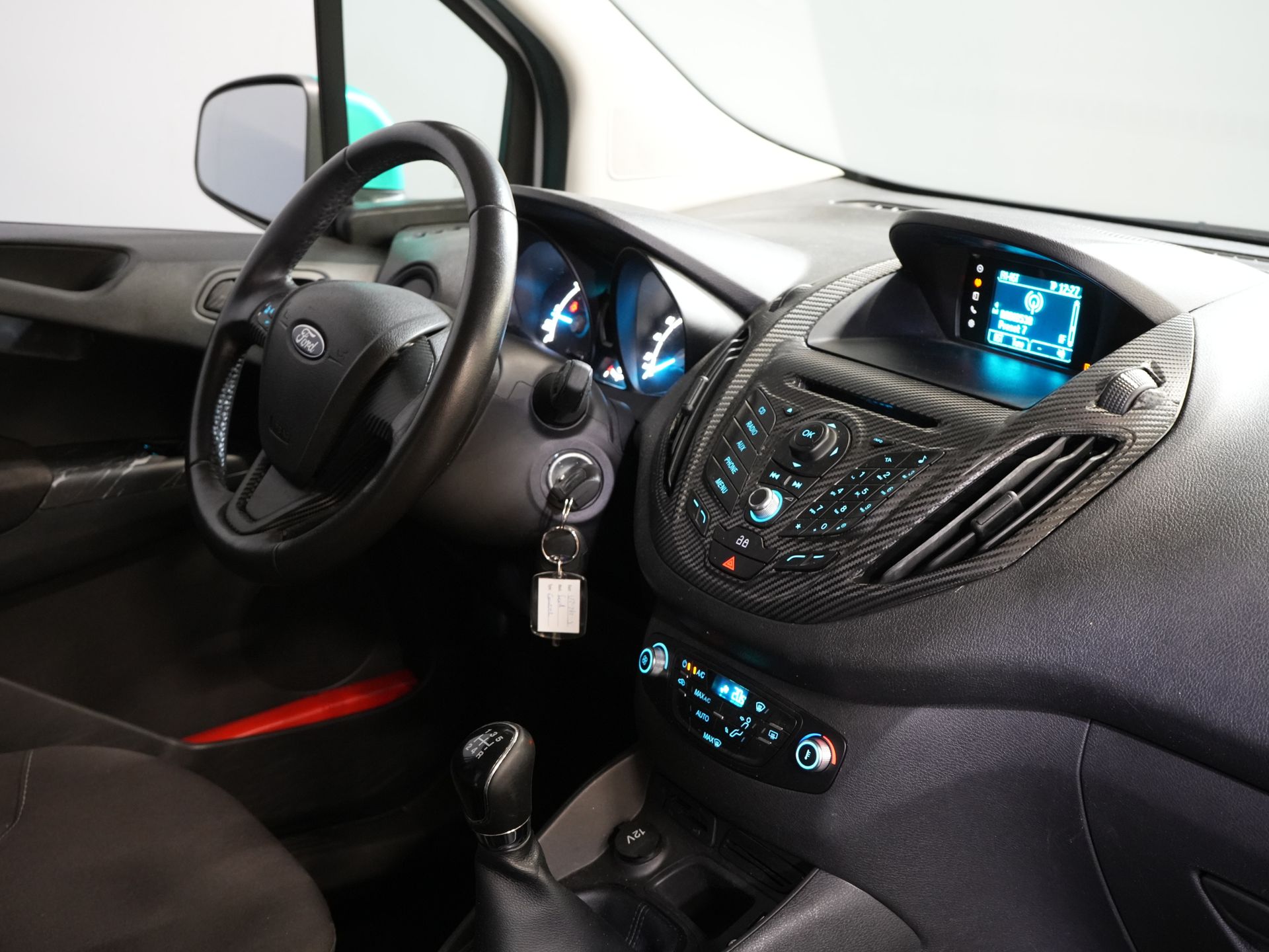 Ford Transit Courier Bestelbus 1.5 TDCI Trend BPM VRIJ! NL Auto/ 2xSchuifdeur/ Climate/ Trekhaak/ Betimmerd 2