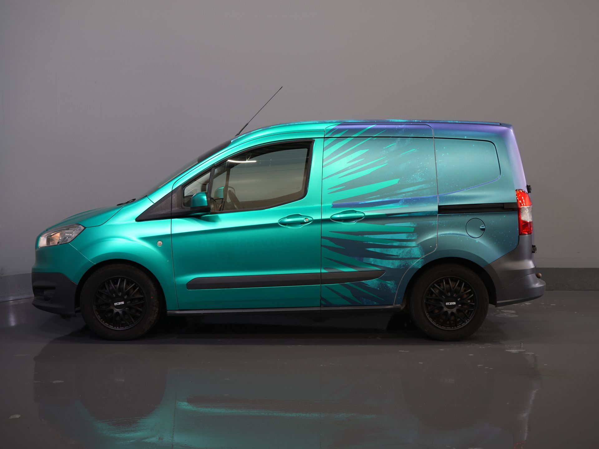 Ford Transit Courier Bestelbus 1.5 TDCI Trend BPM VRIJ! NL Auto/ 2xSchuifdeur/ Climate/ Trekhaak/ Betimmerd 9