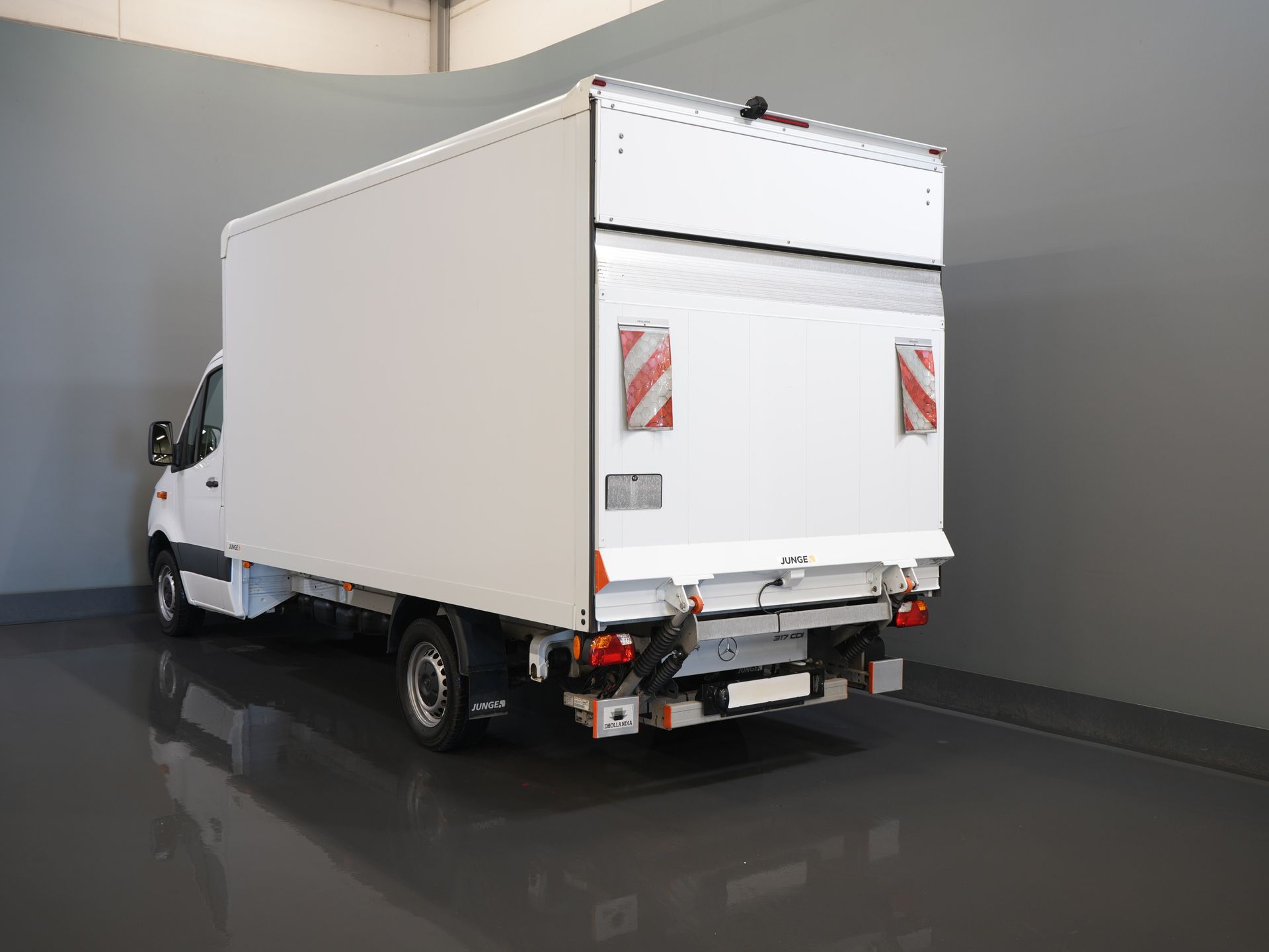 Mercedes-Benz Sprinter Bakwagen 317 1.9 CDI BPM VRIJ! 445x211x225/ Dhollandia Laadklep/ CarPlay/ Stoelverw./ Navi/ Airco/ Camera/ Cruise 1