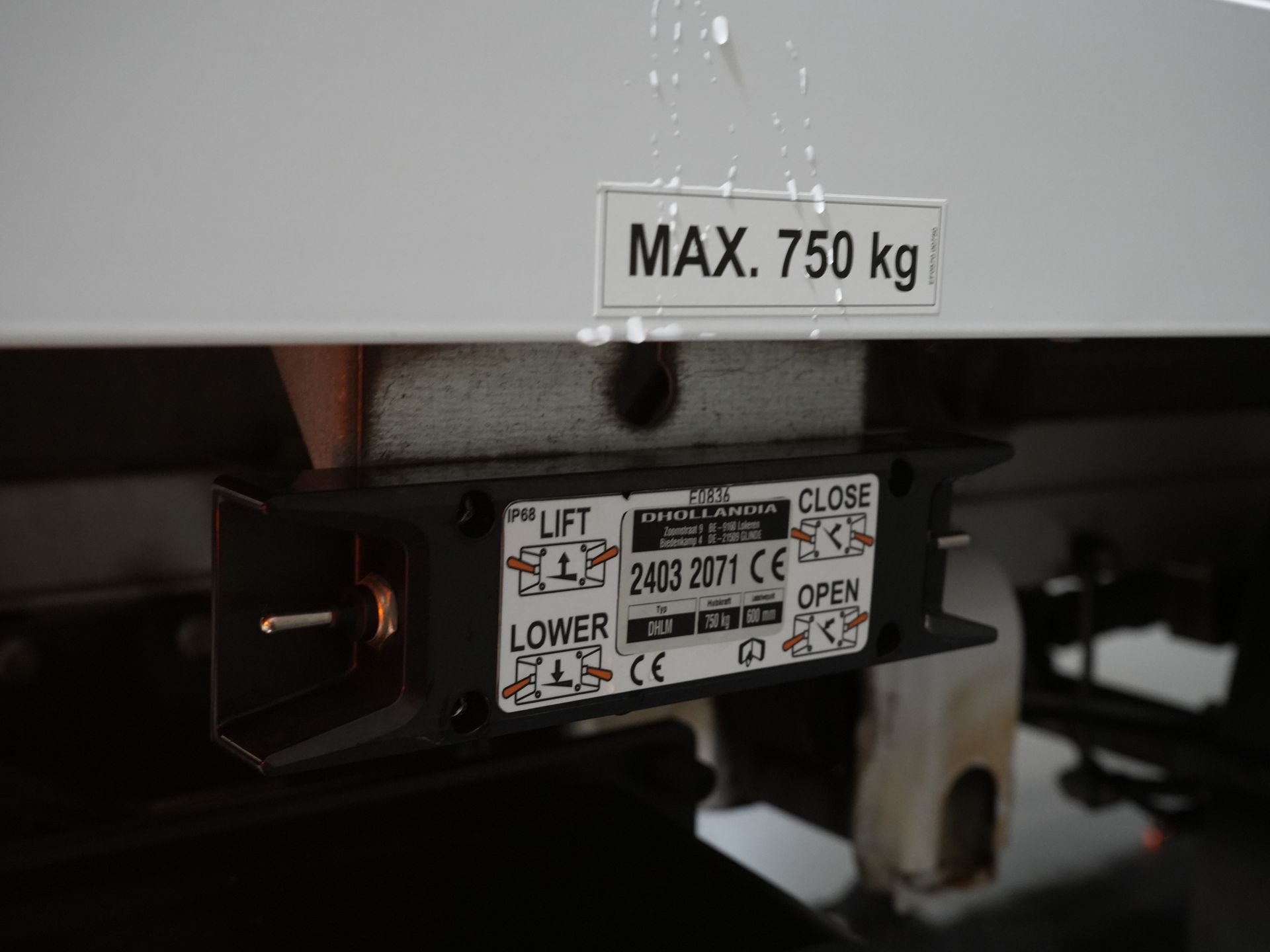 Mercedes-Benz Sprinter Bakwagen 317 1.9 CDI BPM VRIJ! 445x211x225/ Dhollandia Laadklep/ CarPlay/ Stoelverw./ Navi/ Airco/ Camera/ Cruise 15