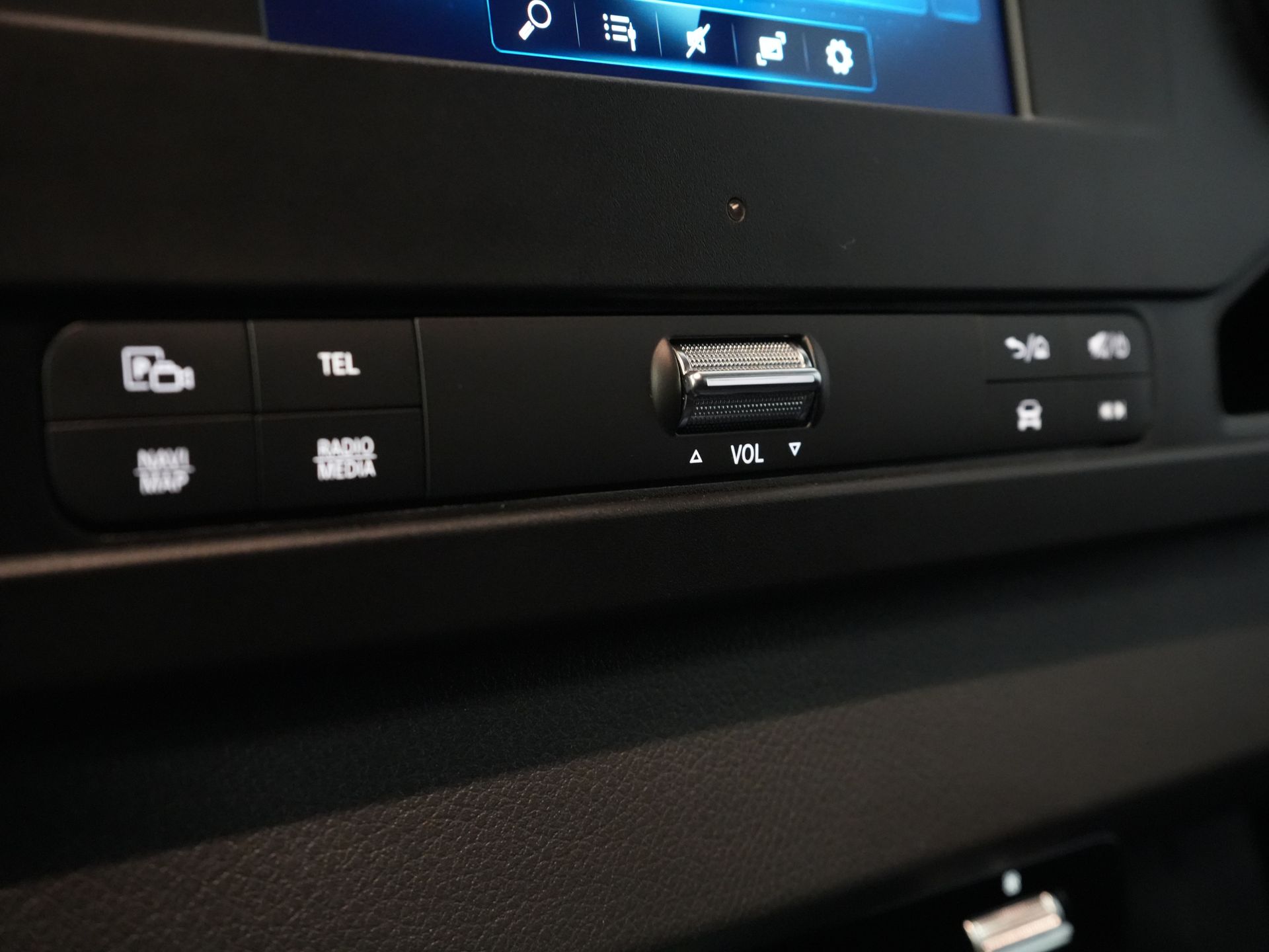 Mercedes-Benz Sprinter Bakwagen 317 1.9 CDI BPM VRIJ! 445x211x225/ Dhollandia Laadklep/ CarPlay/ Stoelverw./ Navi/ Airco/ Camera/ Cruise 22