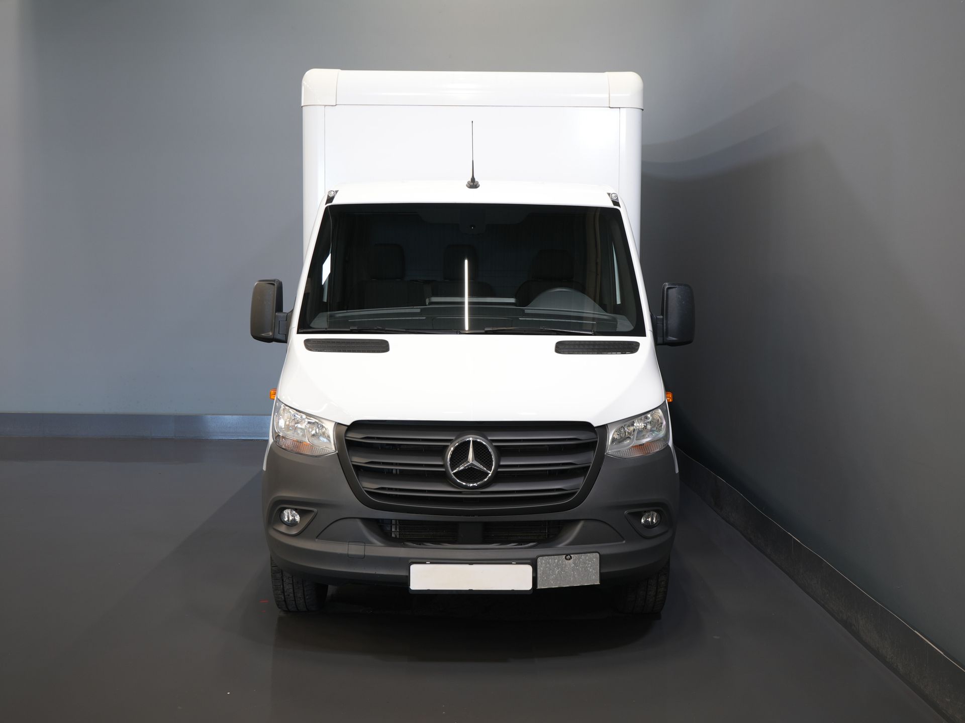 Mercedes-Benz Sprinter Bakwagen 317 1.9 CDI BPM VRIJ! 445x211x225/ Dhollandia Laadklep/ CarPlay/ Stoelverw./ Navi/ Airco/ Camera/ Cruise 5