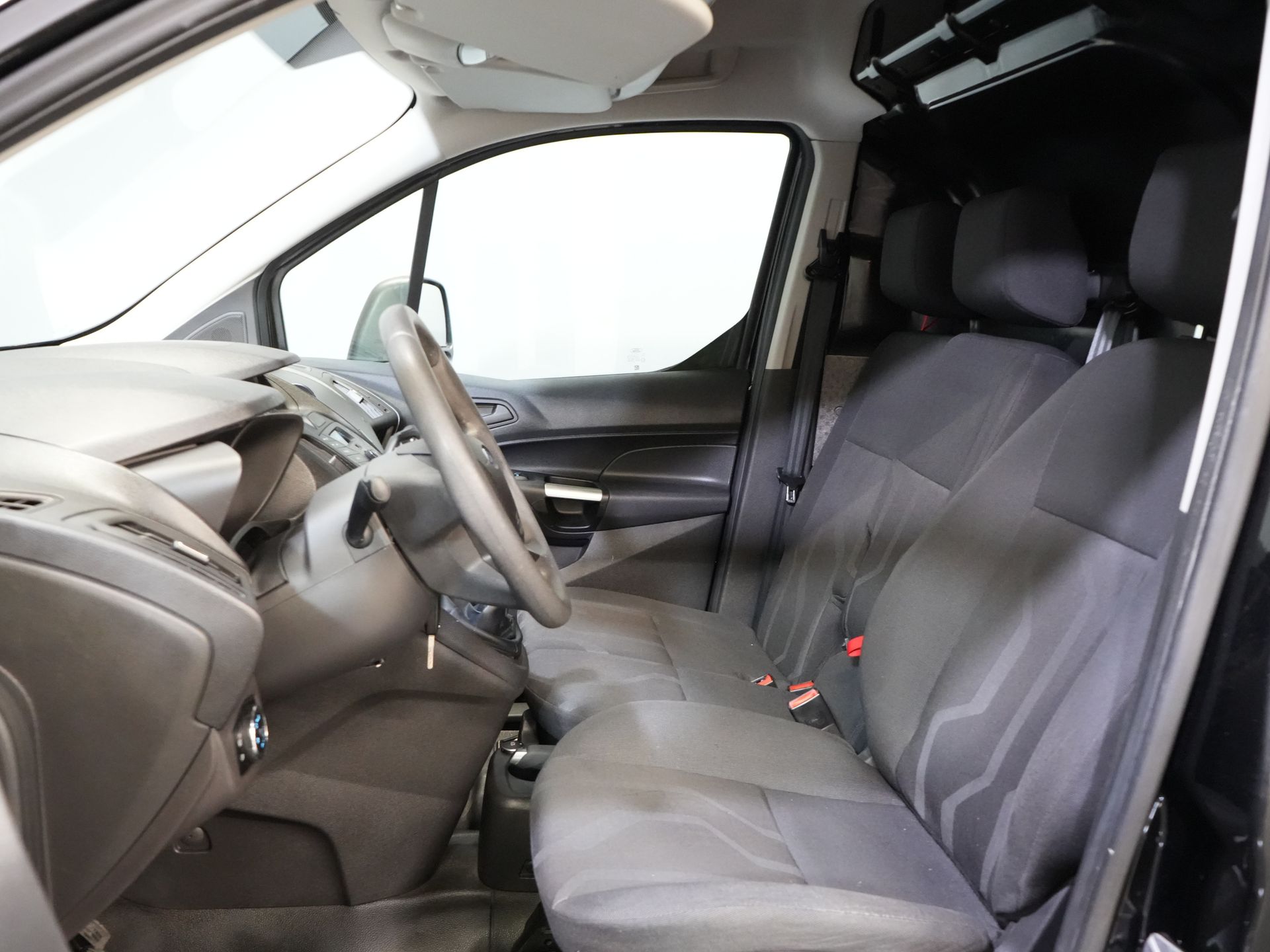 Ford Transit Connect Bestelbus 1.6 TDCI 100 pk L2 Trend BPM VRIJ! 3 Pers./ Airco/ NL Auto/ Trekhaak 11