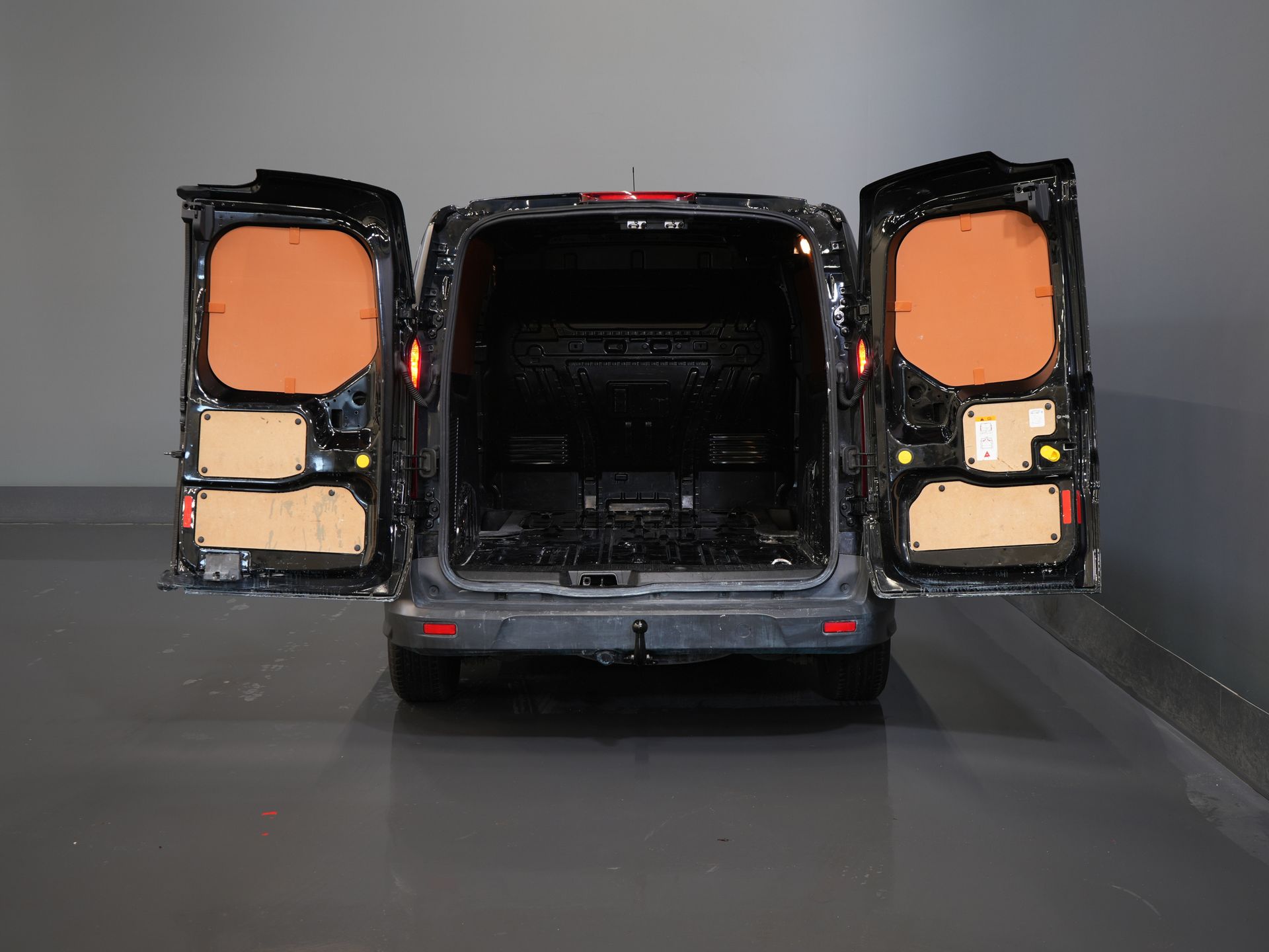 Ford Transit Connect Bestelbus 1.6 TDCI 100 pk L2 Trend BPM VRIJ! 3 Pers./ Airco/ NL Auto/ Trekhaak 4