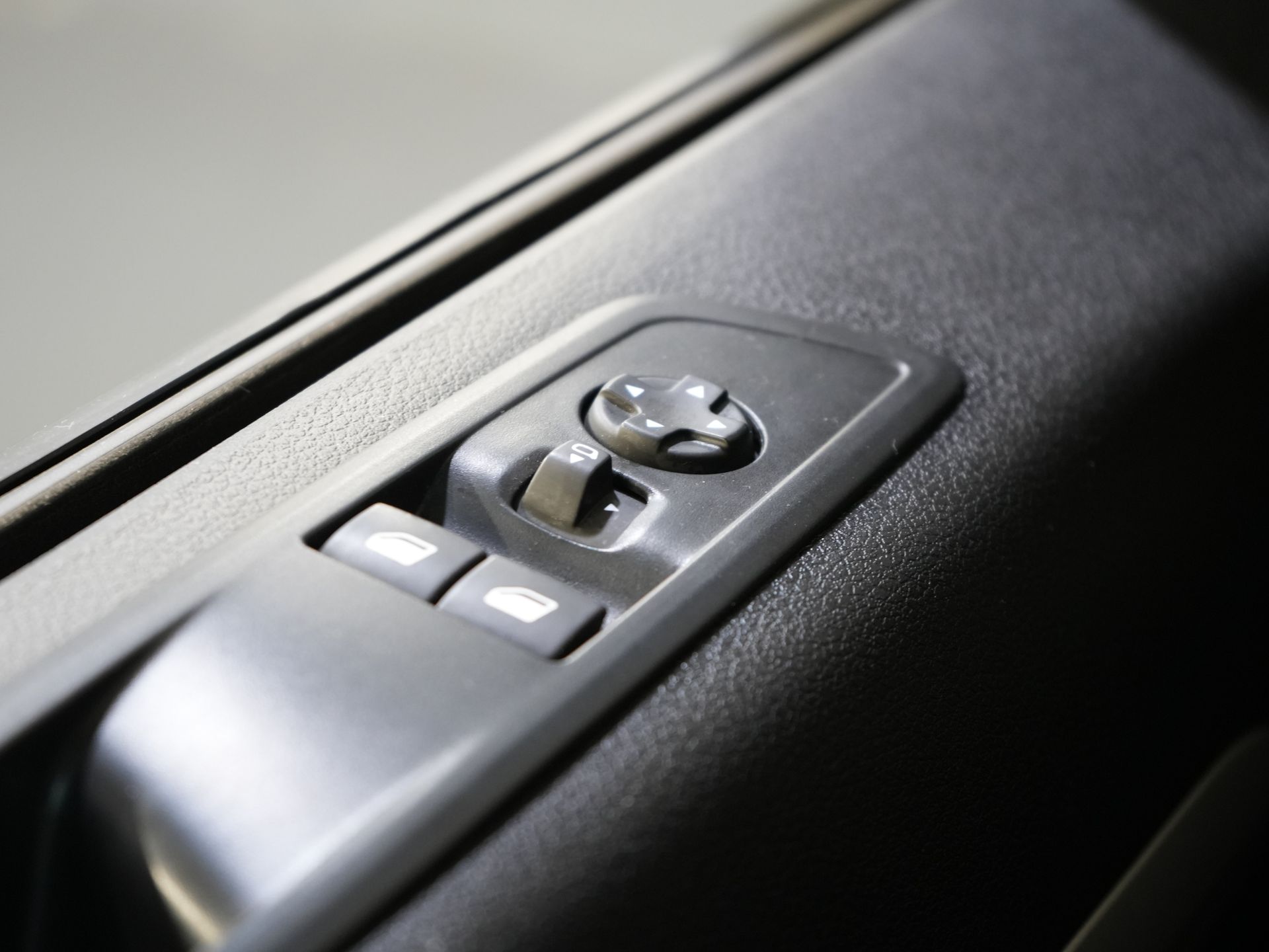 Fiat e-Ulysse Personenvervoer (Scudo) L2 75 kWh 330 km WLTP (€40.467 incl.btw) Combi/ Kombi/ 8P/ 8 Pers./ Snellader/ 2x Elek.Schuif/ Xenon/ Pano/ Leder/ Clima 23