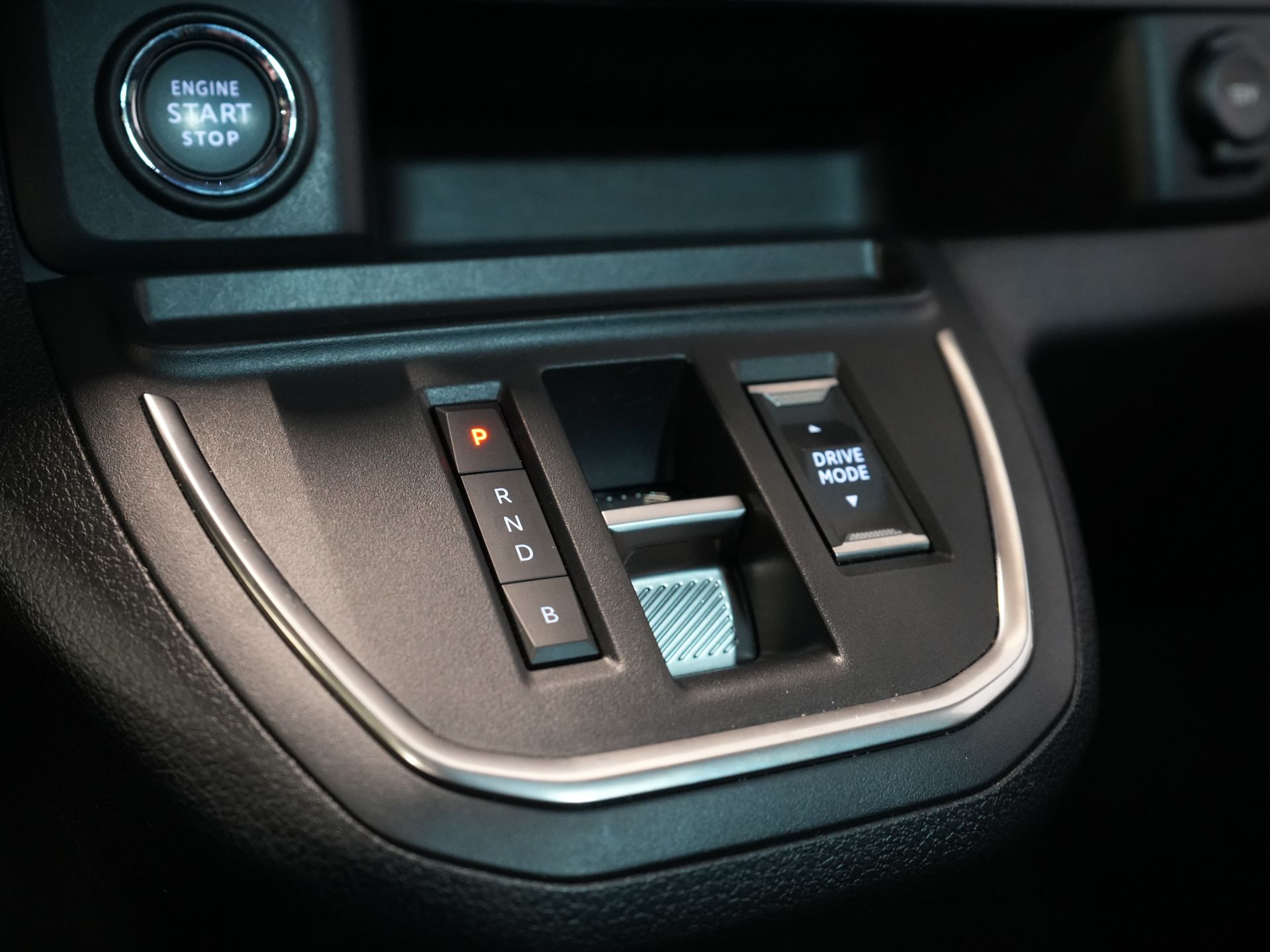 Fiat e-Ulysse Personenvervoer (Scudo) L2 75 kWh 330 km WLTP (€40.467 incl.btw) Combi/ Kombi/ 8P/ 8 Pers./ Snellader/ 2x Elek.Schuif/ Xenon/ Pano/ Leder/ Clima 26