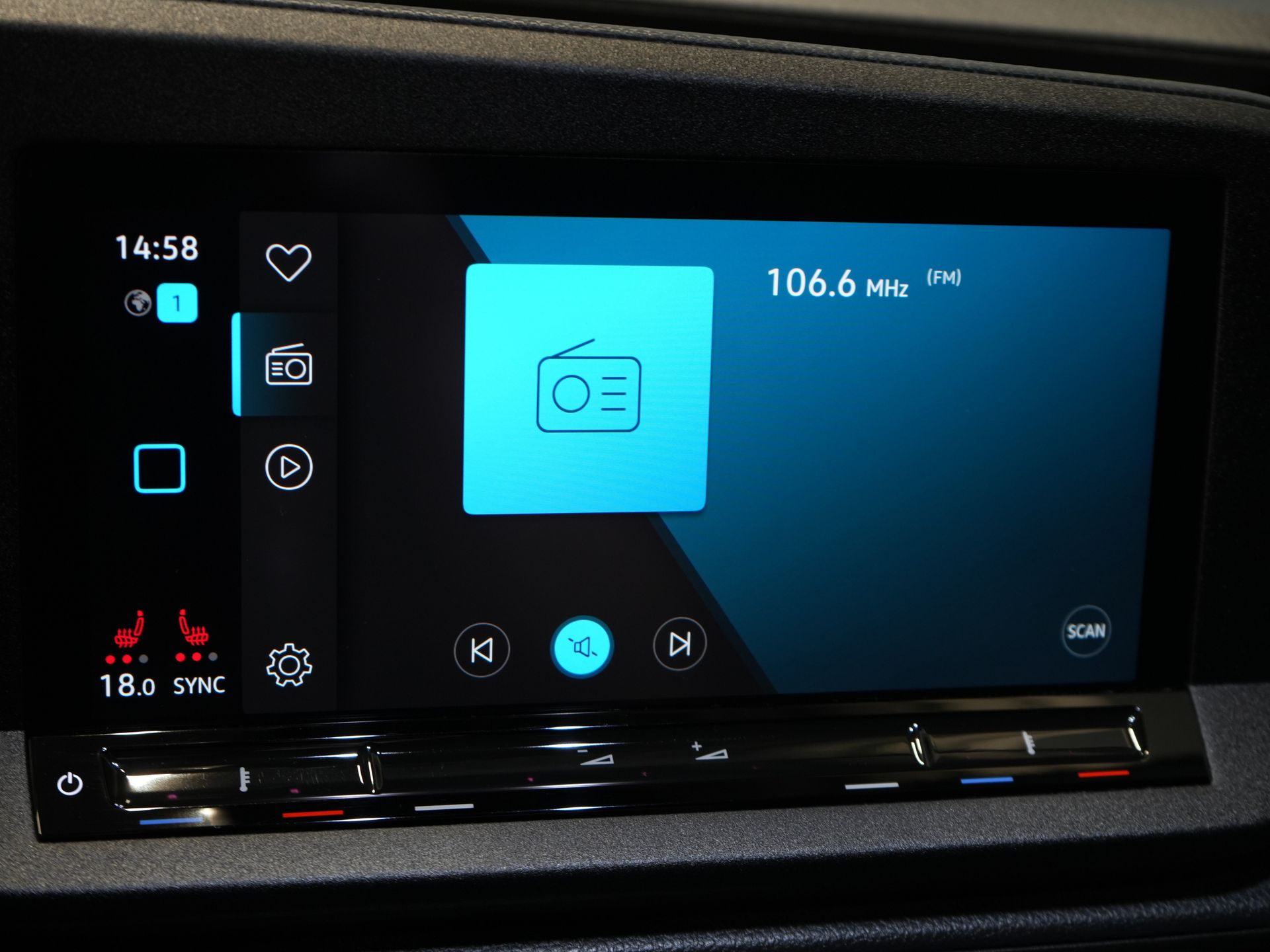 Volkswagen Caddy Cargo Bestelbus 2.0 TDI 125 pk DSG Aut. PanAmericana BPM VRIJ! 2x Schuifdeur/ LED/ Adapt. Cruise/ VC/ Camera/ PDC 21