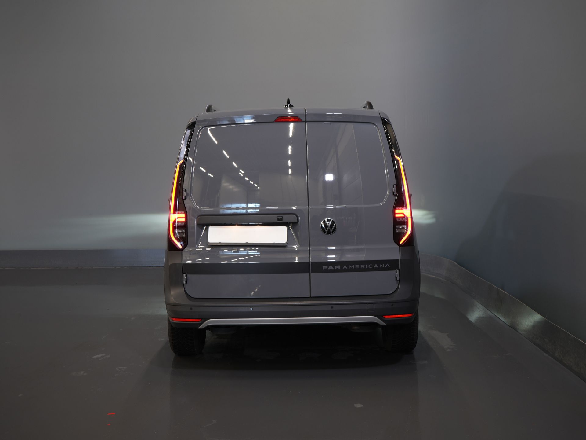 Volkswagen Caddy Cargo Bestelbus 2.0 TDI 125 pk DSG Aut. PanAmericana BPM VRIJ! 2x Schuifdeur/ LED/ Adapt. Cruise/ VC/ Camera/ PDC 5