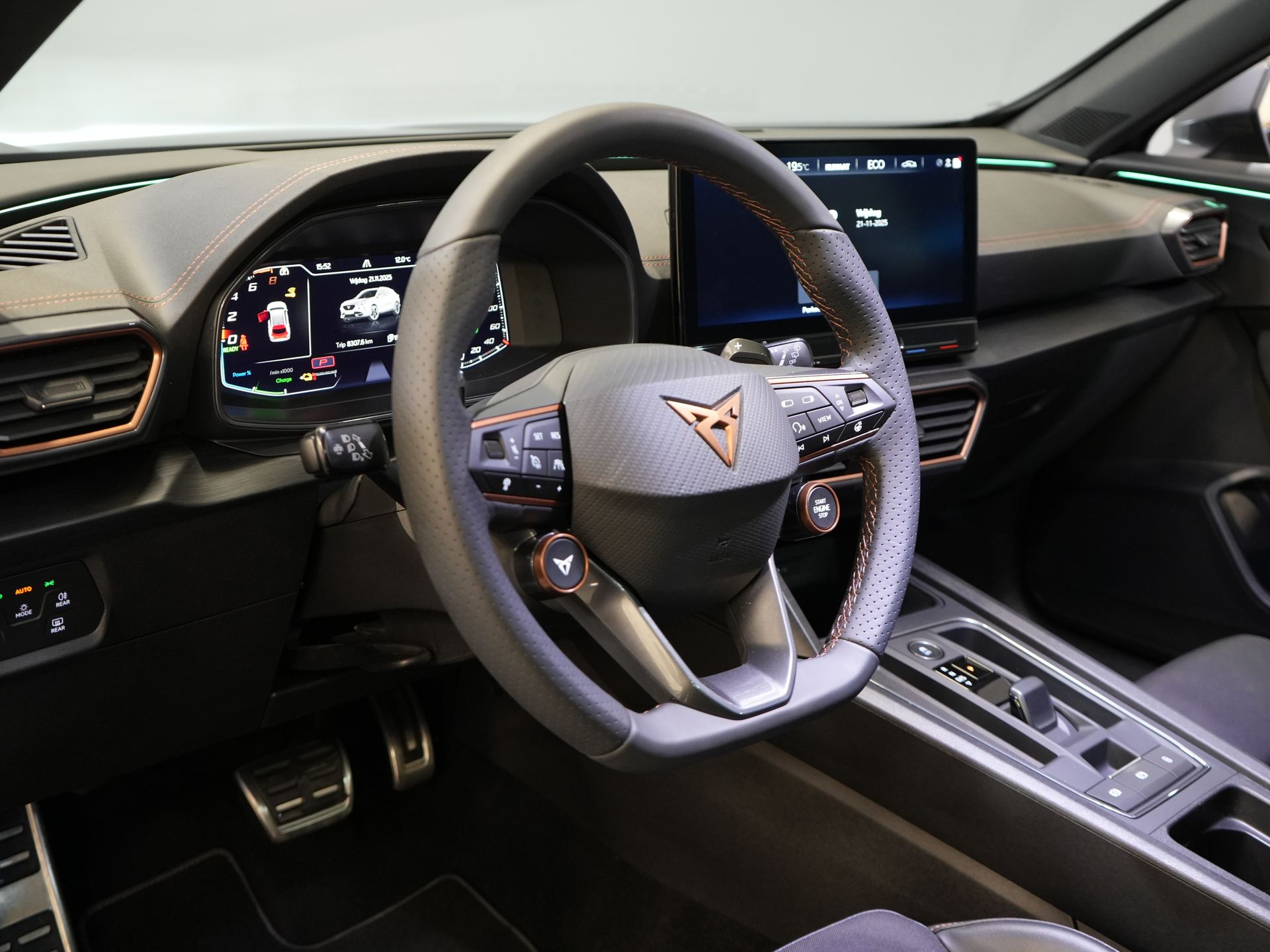 CUPRA Formentor SUV 1.4 e-Hybrid VZ Performance 245 pk Pano/ LED Matrix/ Adapt.Cruise/ Elek.Trekhaak/ Memory/ 19'' LMV/ Carplay 13