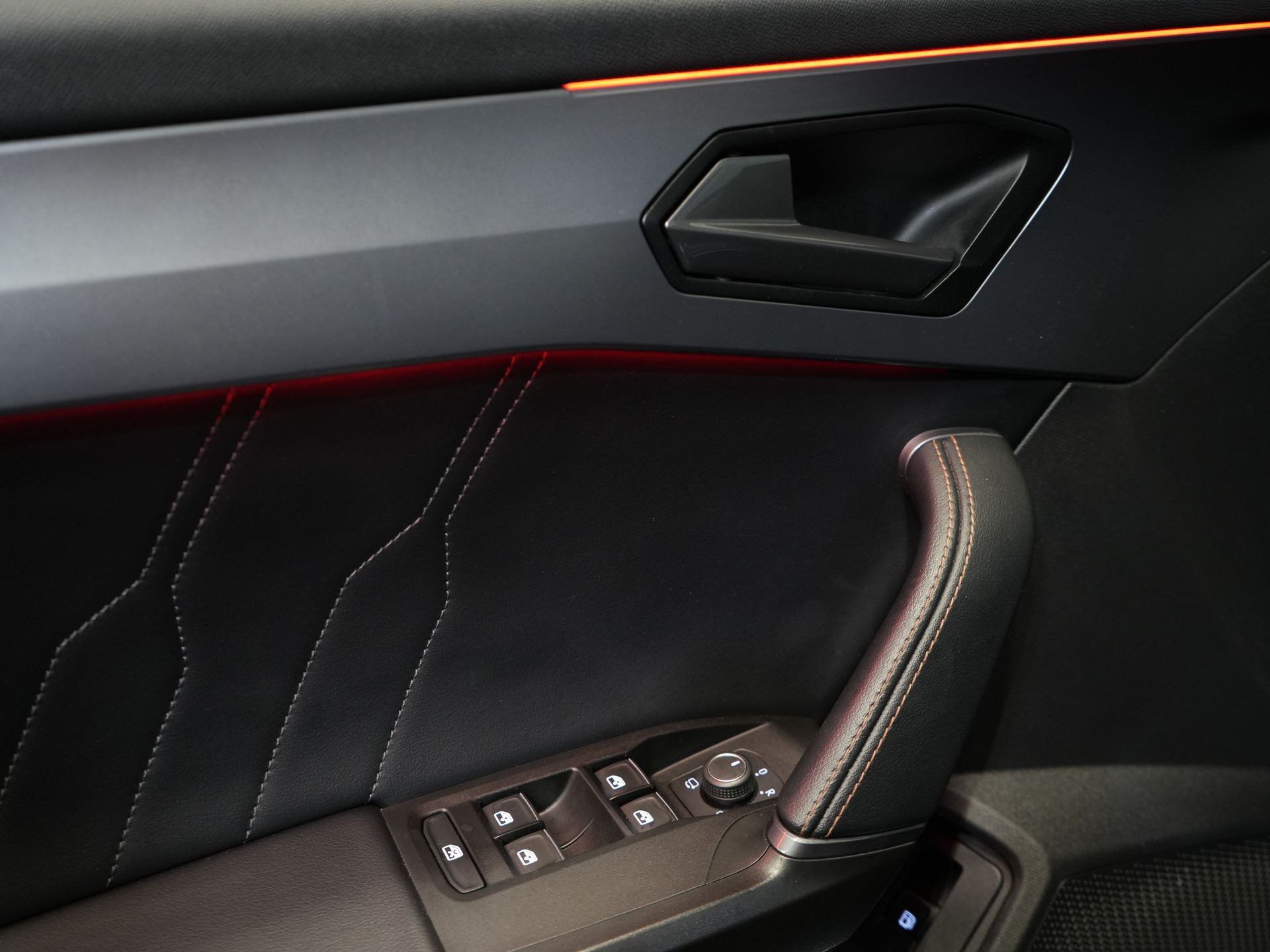 CUPRA Formentor SUV 1.4 e-Hybrid VZ Performance 245 pk Pano/ LED Matrix/ Adapt.Cruise/ Elek.Trekhaak/ Memory/ 19'' LMV/ Carplay 20