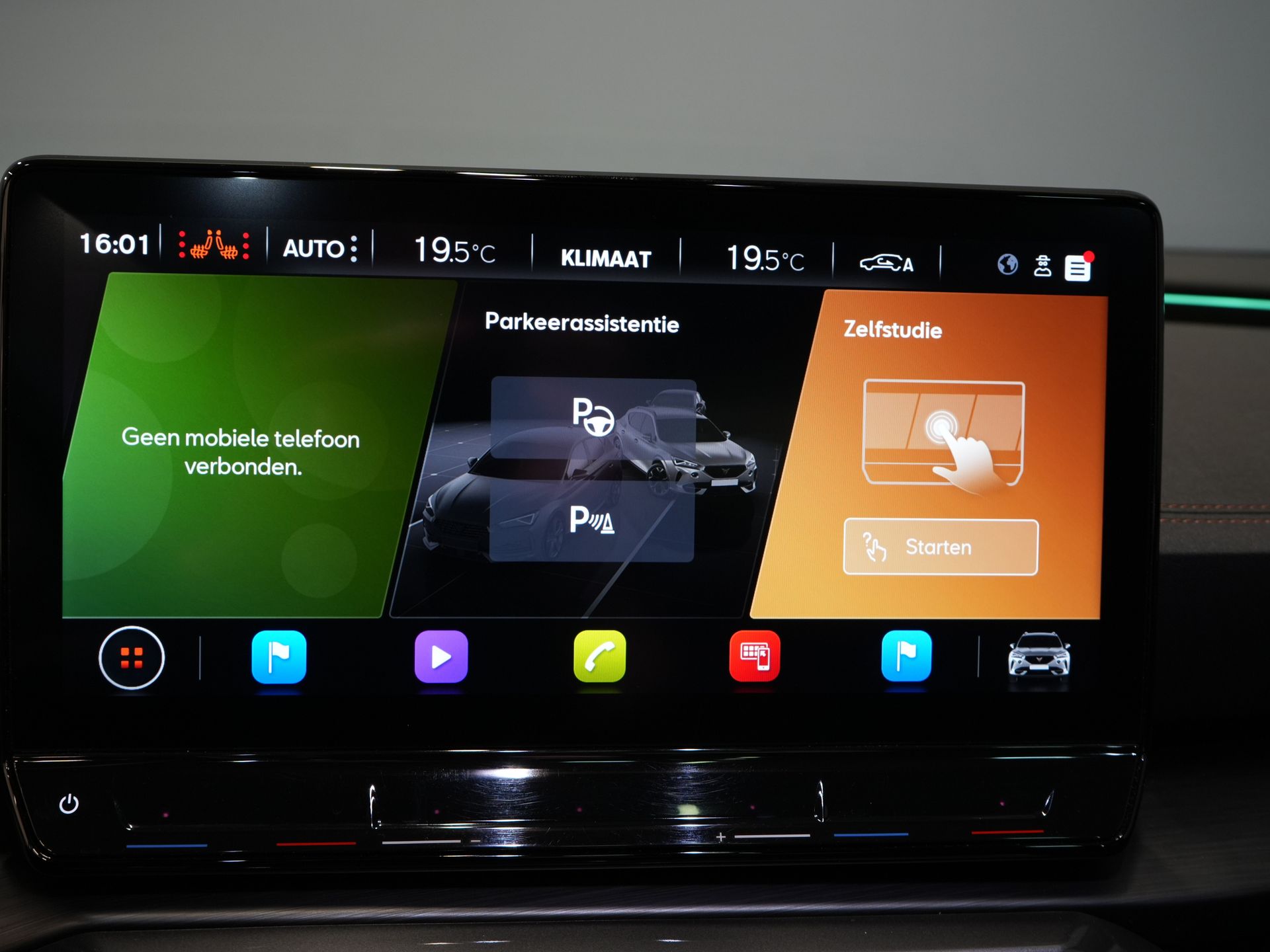 CUPRA Formentor SUV 1.4 e-Hybrid VZ Performance 245 pk Pano/ LED Matrix/ Adapt.Cruise/ Elek.Trekhaak/ Memory/ 19'' LMV/ Carplay 27