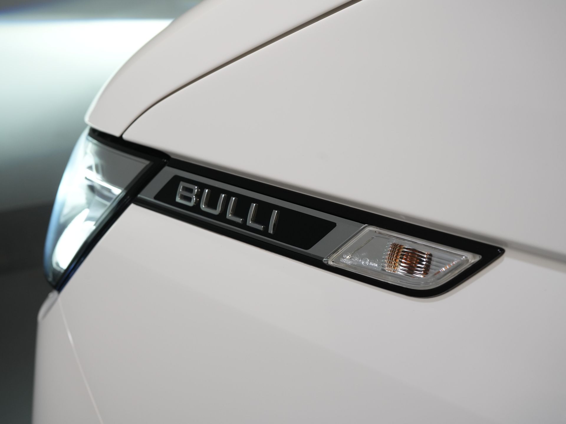 Volkswagen Transporter Bestelbus 2.0 TDI L2 BULLI BPM VRIJ! NL Auto/ LED/ Adapt. Cruise/ Virtual Cockpit/ 17